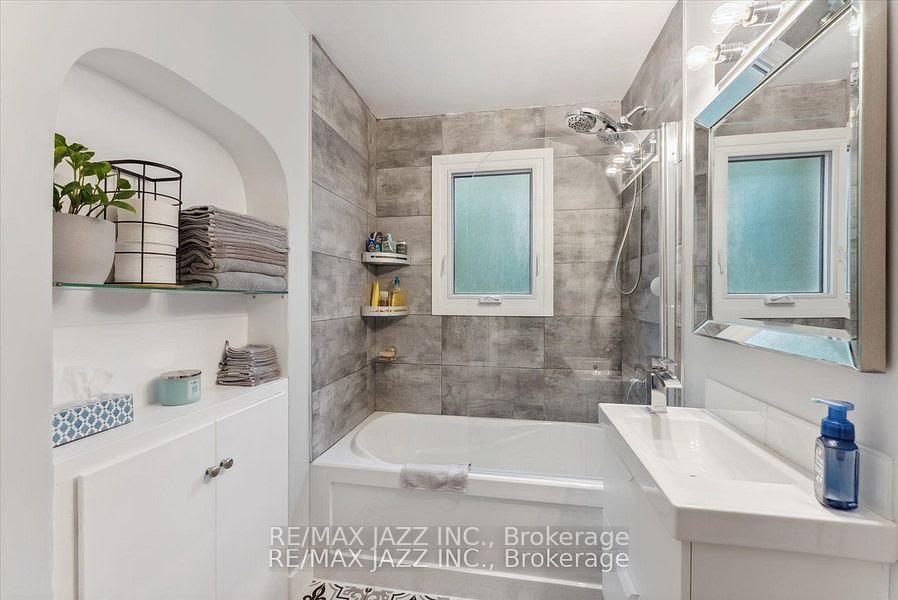 Photo 11 of Unit LOWER, 403 Masson Street, Oshawa, O'Neill — HOMEH