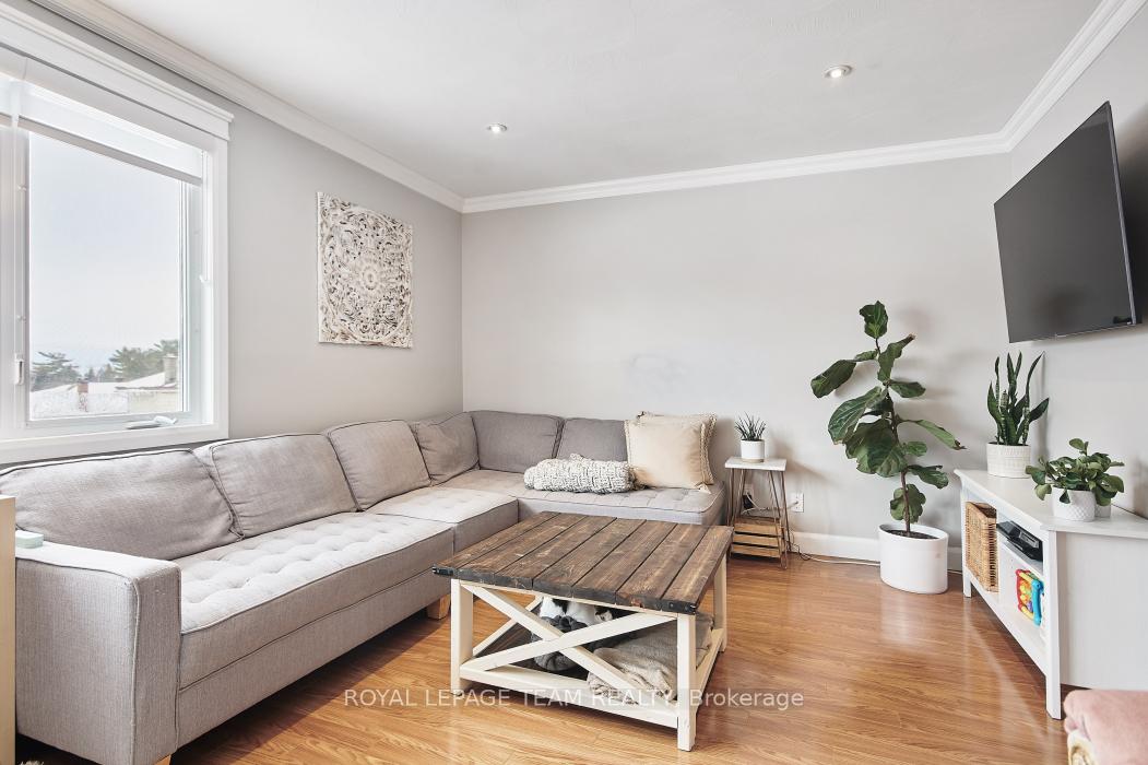 Photo 3 of Unit 2, 333 Zephyr Avenue, Ottawa, Britannia — HOMEH