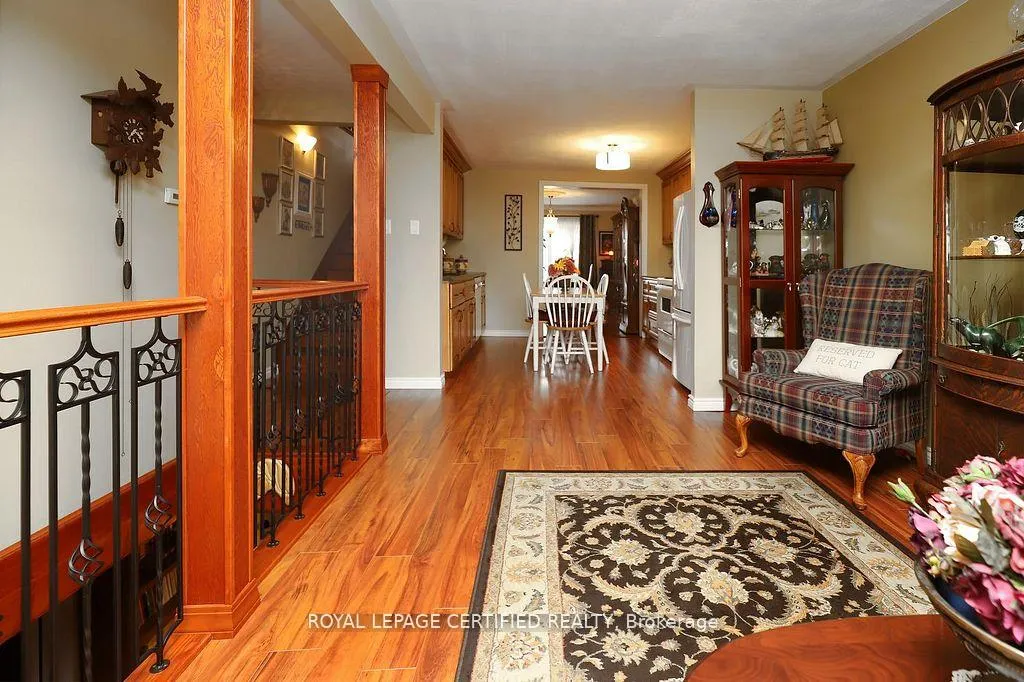 Photo 10 of 37 Jessie Street, Brampton, Downtown Brampton — HOMEH