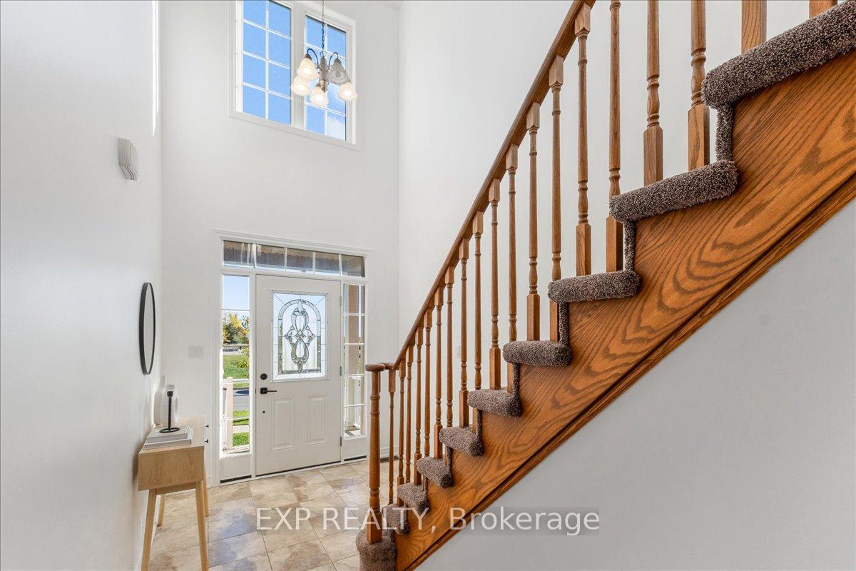 Photo 5 of 563 Settler's Ridge, Peterborough, Northcrest Ward 5 — HOMEH