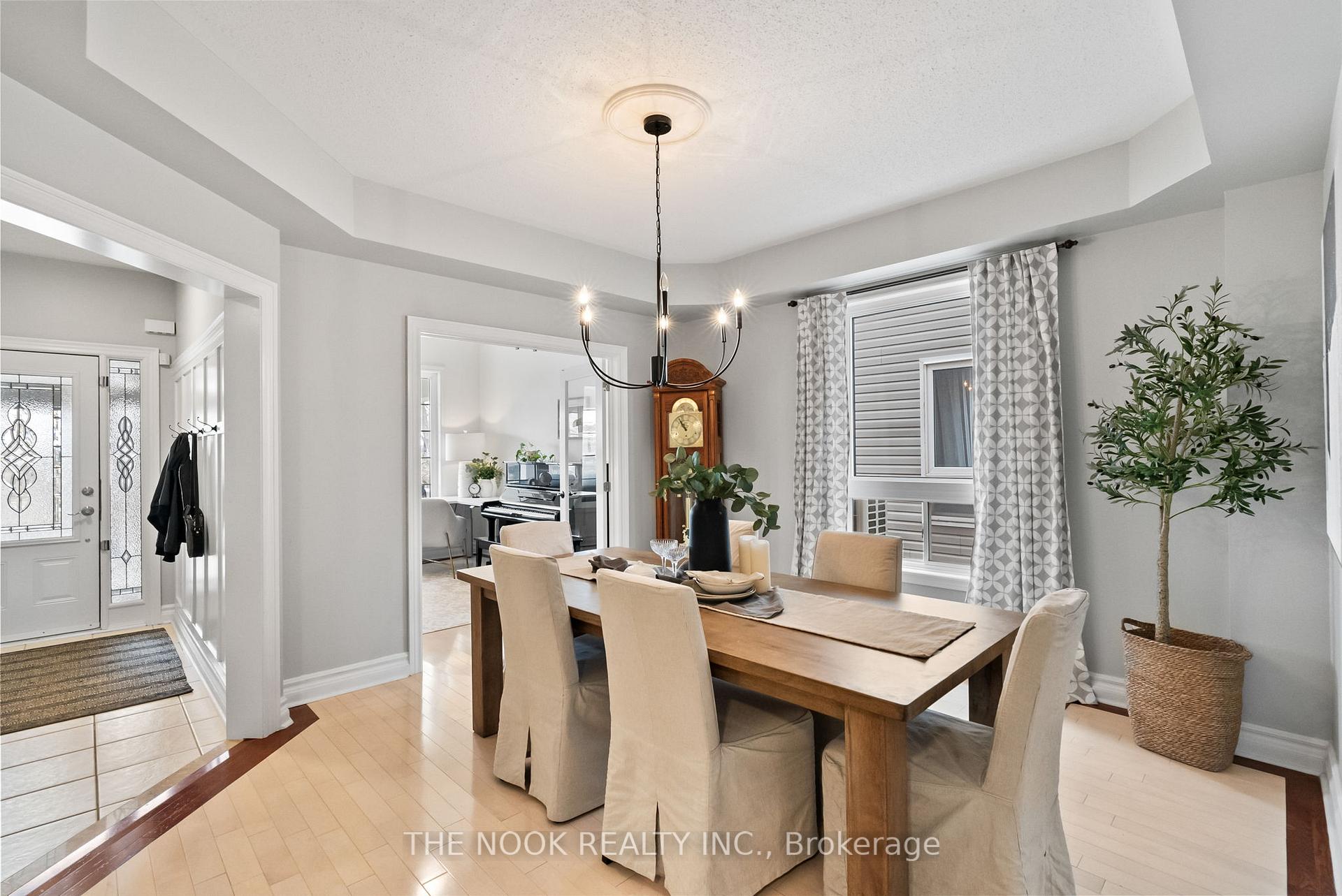 Photo 6 of 43 Tunney Place, Whitby, Brooklin — HOMEH
