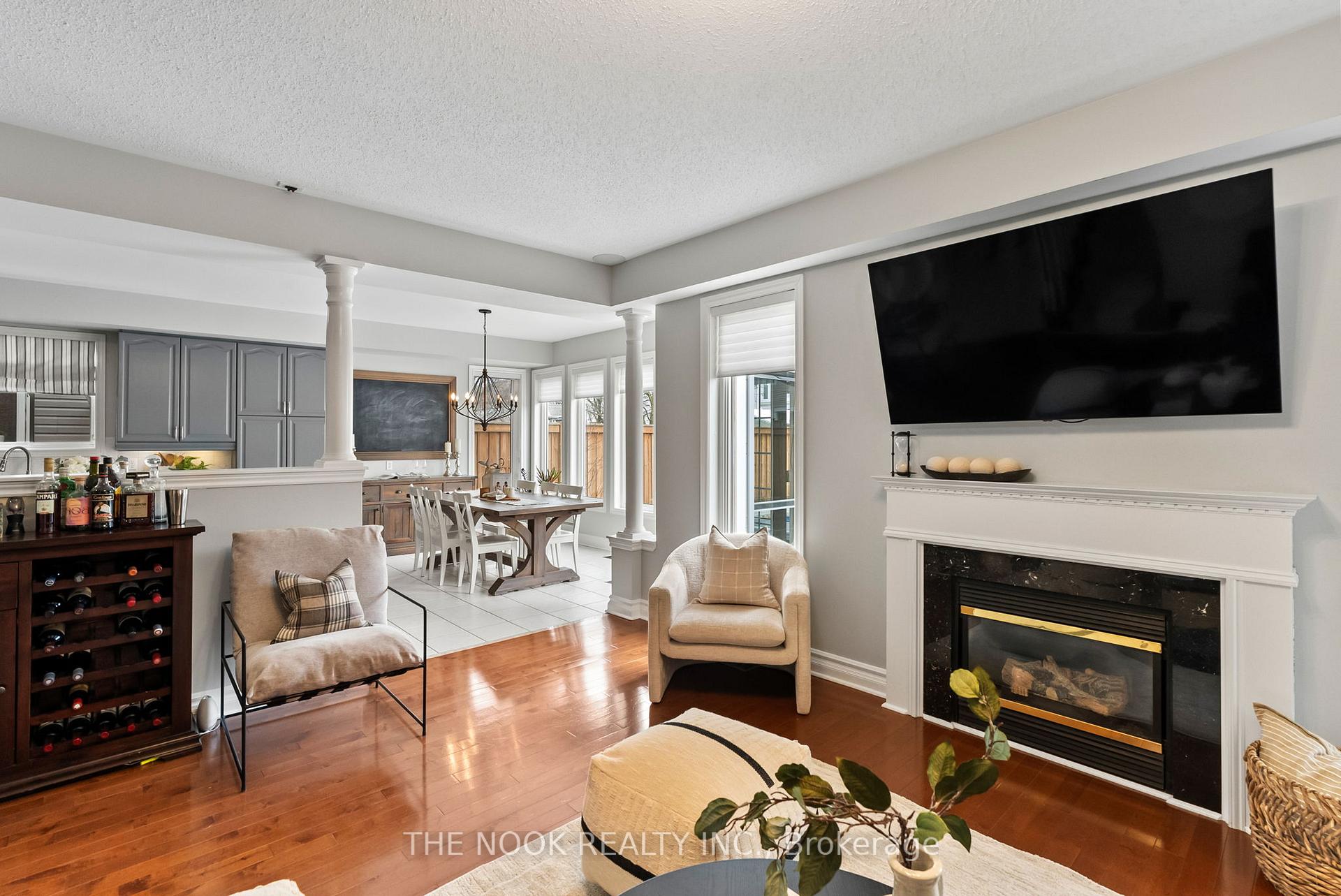 Photo 13 of 43 Tunney Place, Whitby, Brooklin — HOMEH