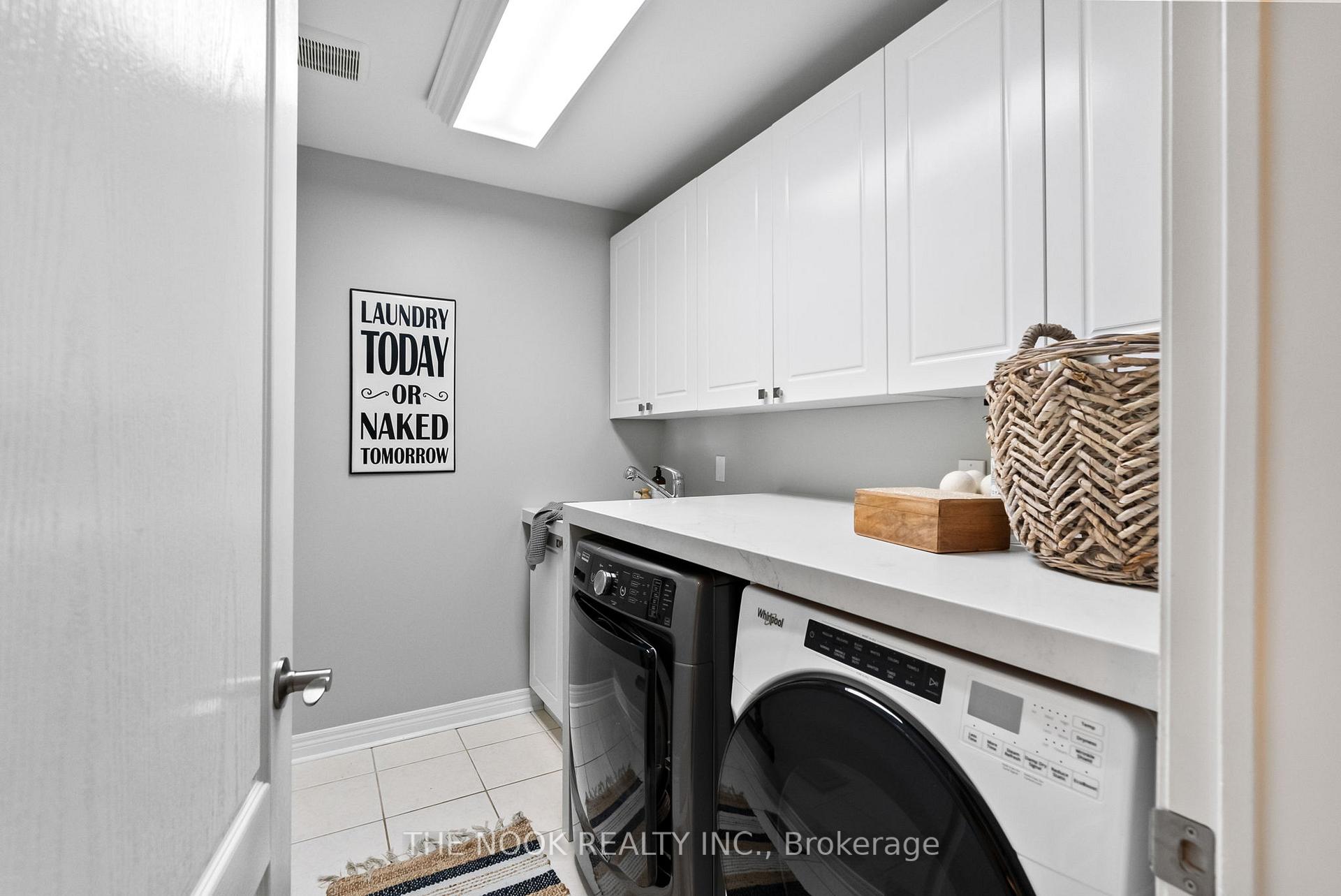 Photo 21 of 43 Tunney Place, Whitby, Brooklin — HOMEH