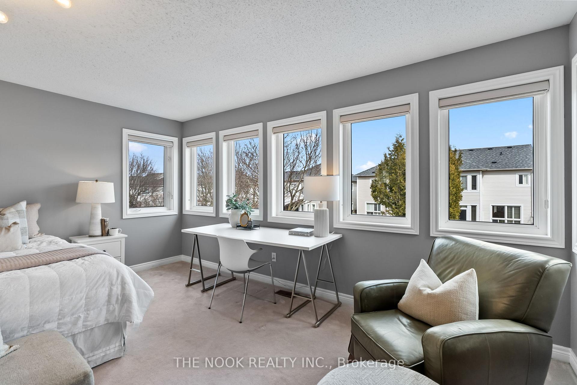 Photo 24 of 43 Tunney Place, Whitby, Brooklin — HOMEH