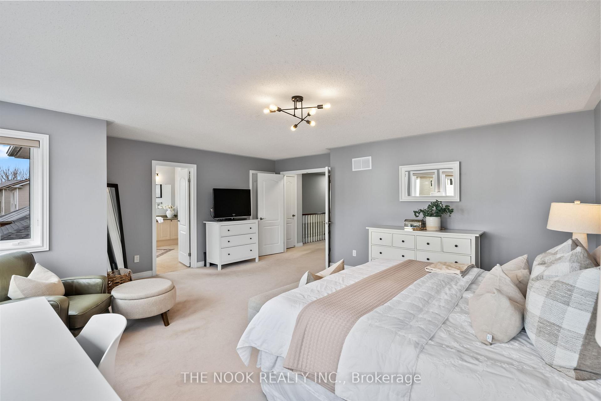 Photo 25 of 43 Tunney Place, Whitby, Brooklin — HOMEH