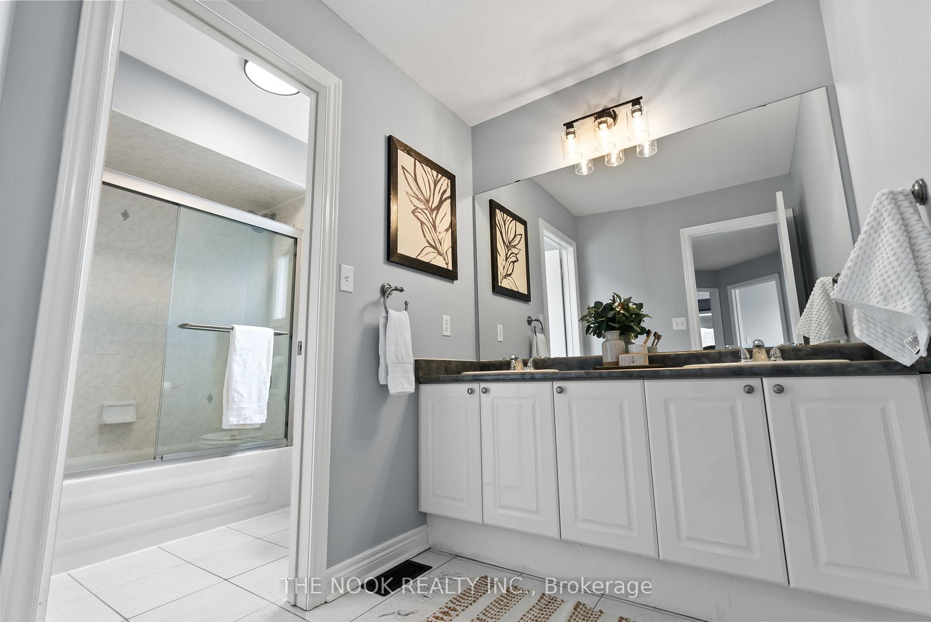 Photo 36 of 43 Tunney Place, Whitby, Brooklin — HOMEH