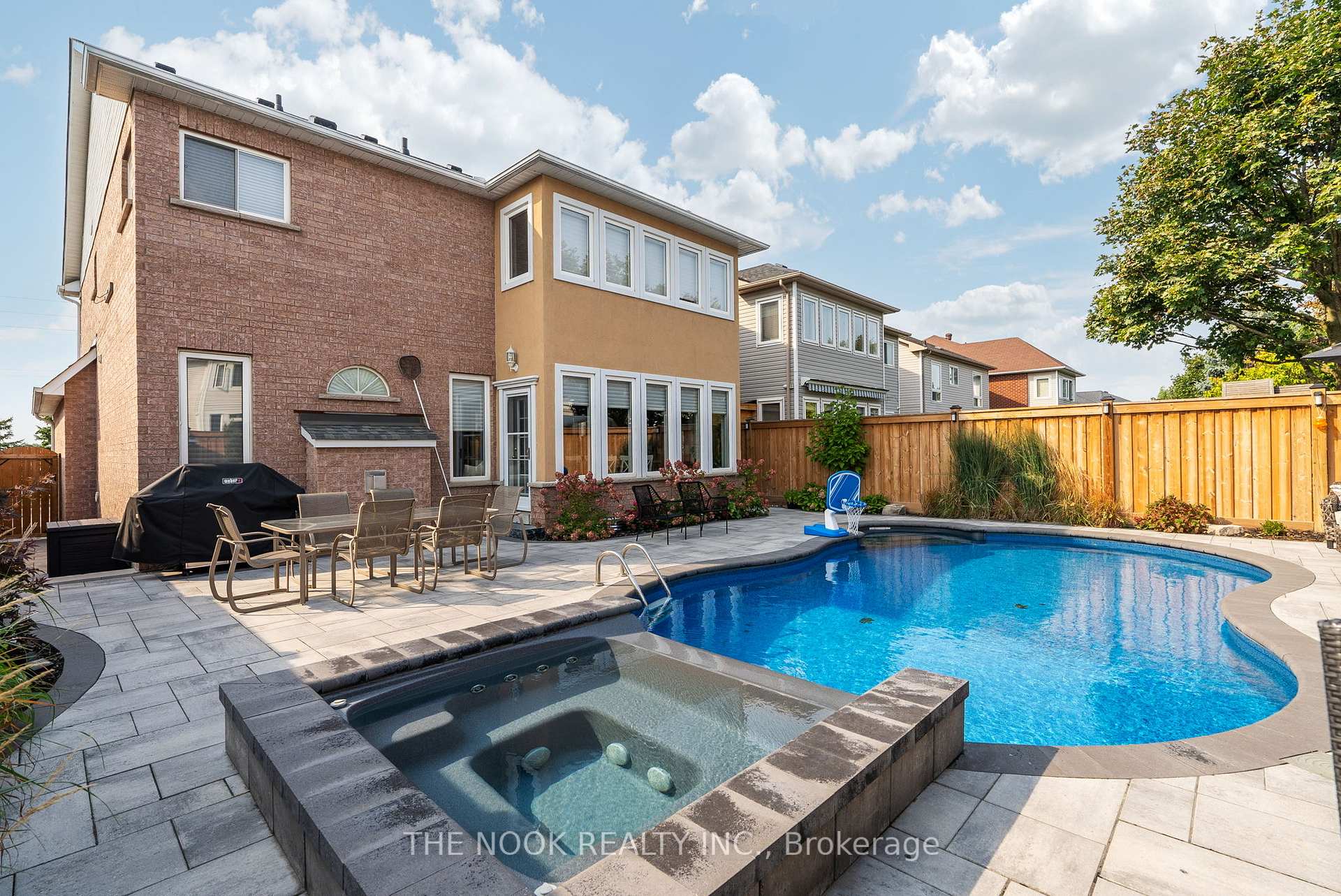 Photo 47 of 43 Tunney Place, Whitby, Brooklin — HOMEH