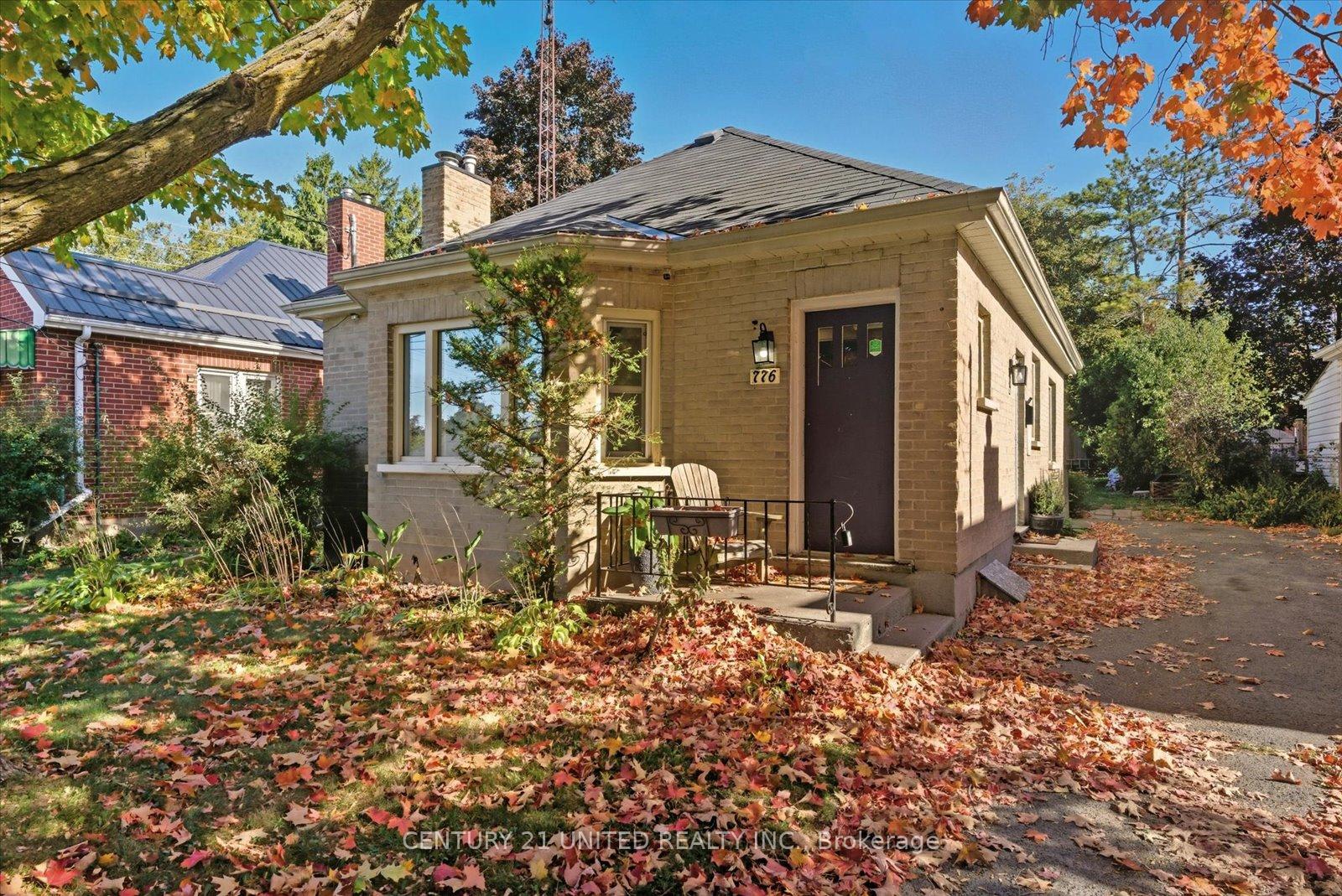 Front of 776 Bethune Street