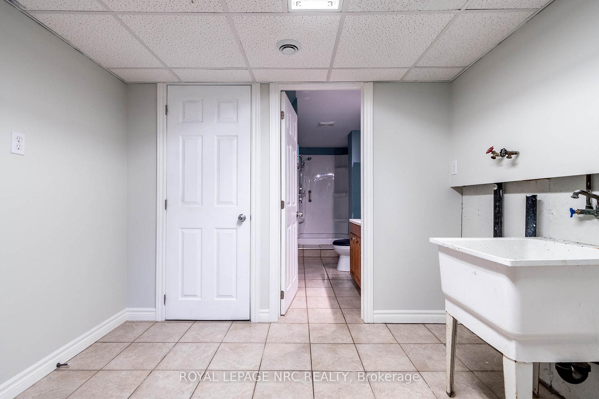 Photo 35 of 29 Briarsdale Crescent, Welland, N. Welland — HOMEH