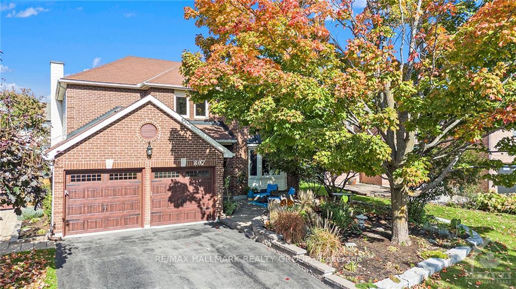 Photo 2 of 807 Brissac Way, Ottawa, Fallingbrook/Ridgemount — HOMEH