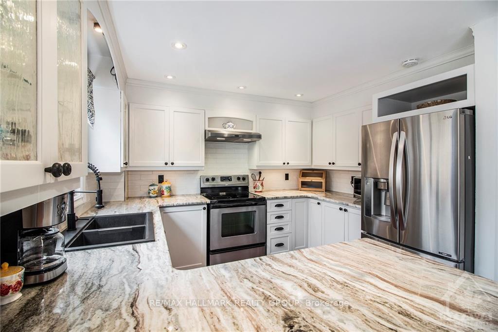 Photo 11 of 807 Brissac Way, Ottawa, Fallingbrook/Ridgemount — HOMEH