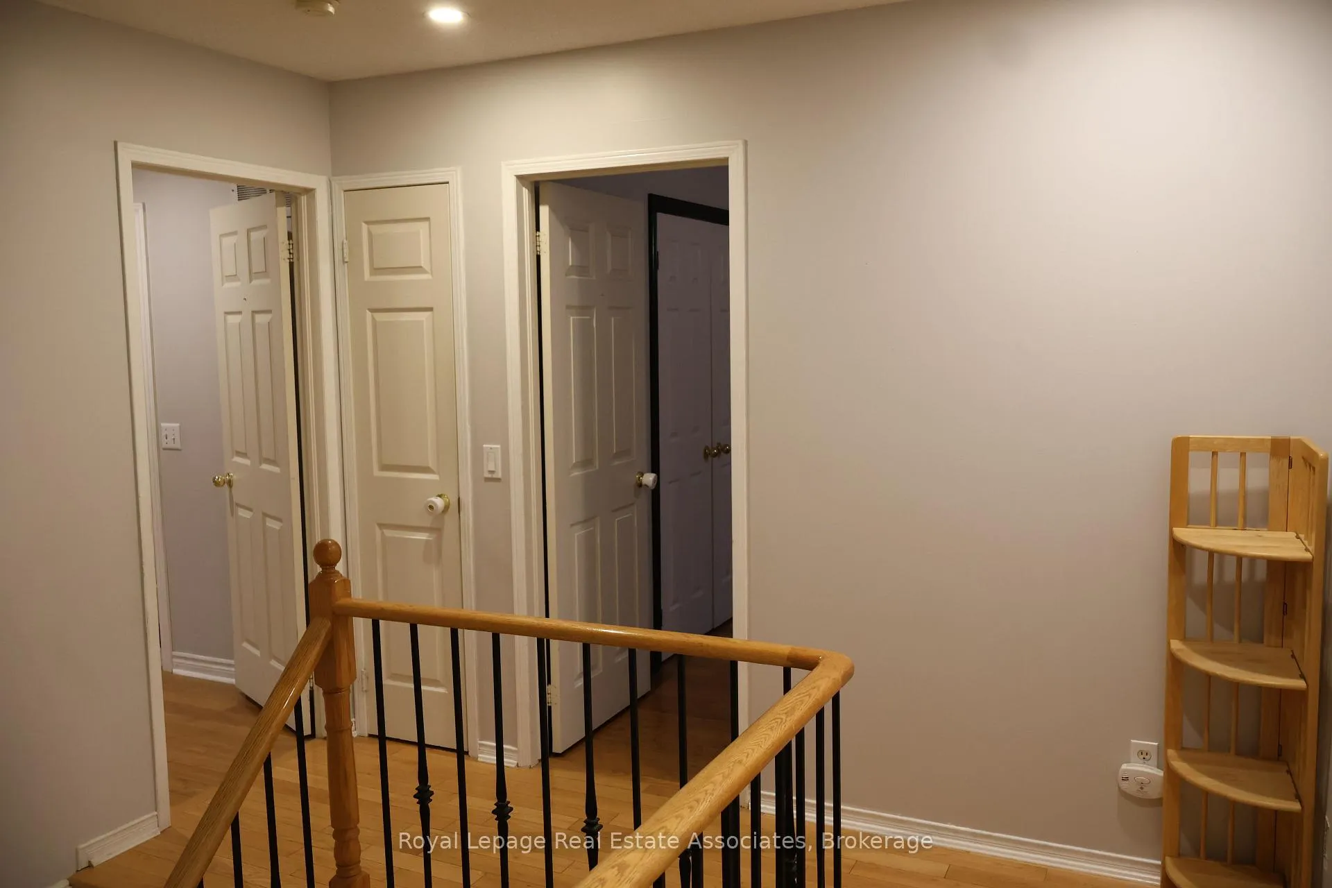 Photo 12 of 12 Wessenger Drive, Barrie, Holly — HOMEH