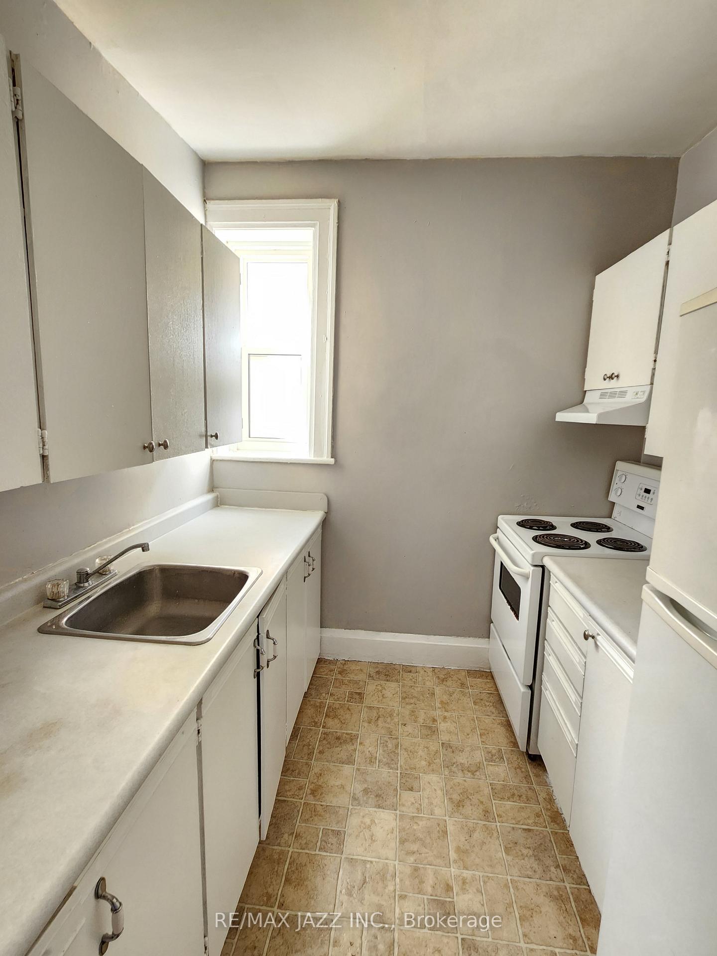 Photo 10 of 170 Simcoe Street S, Oshawa, Central — HOMEH