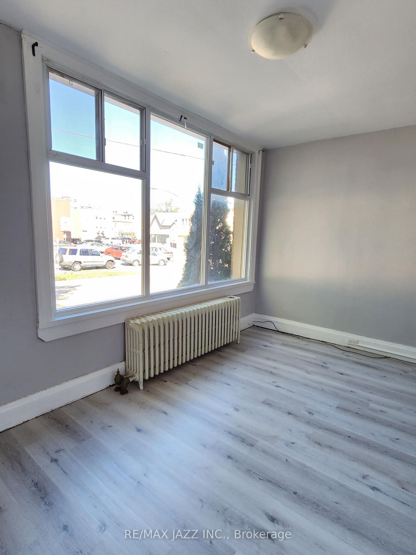 Photo 11 of 170 Simcoe Street S, Oshawa, Central — HOMEH