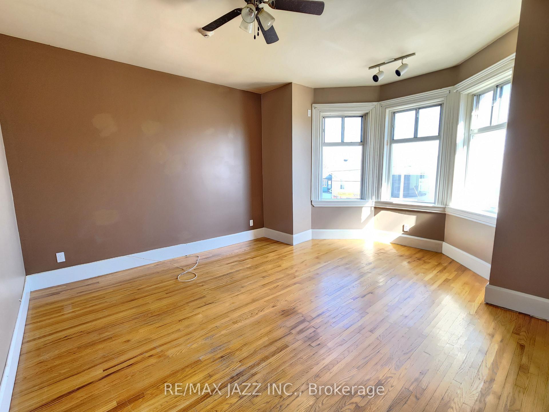 Photo 17 of 170 Simcoe Street S, Oshawa, Central — HOMEH