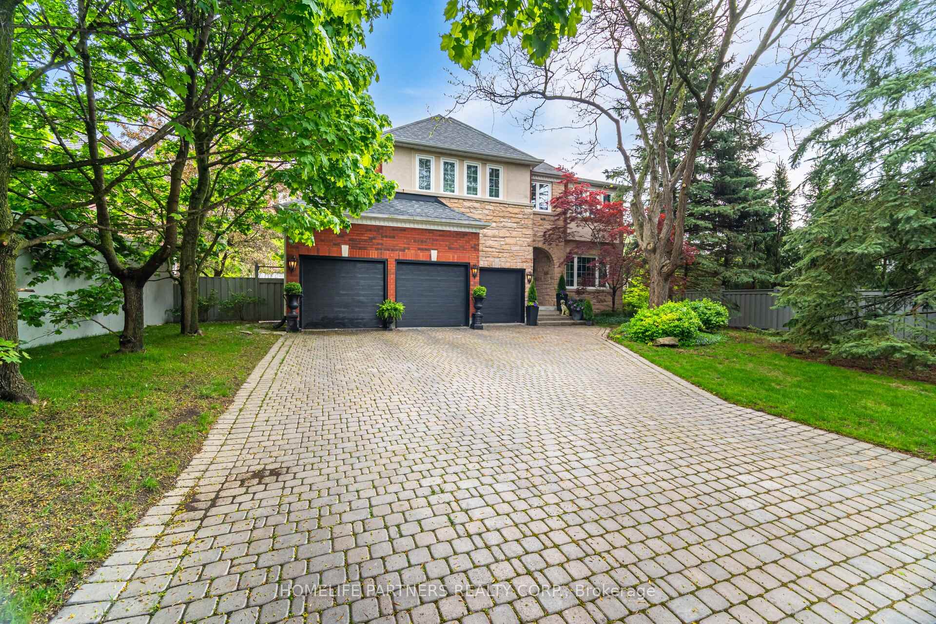 Photo 2 of 17 John Kline Lane, Vaughan, Kleinburg — HOMEH