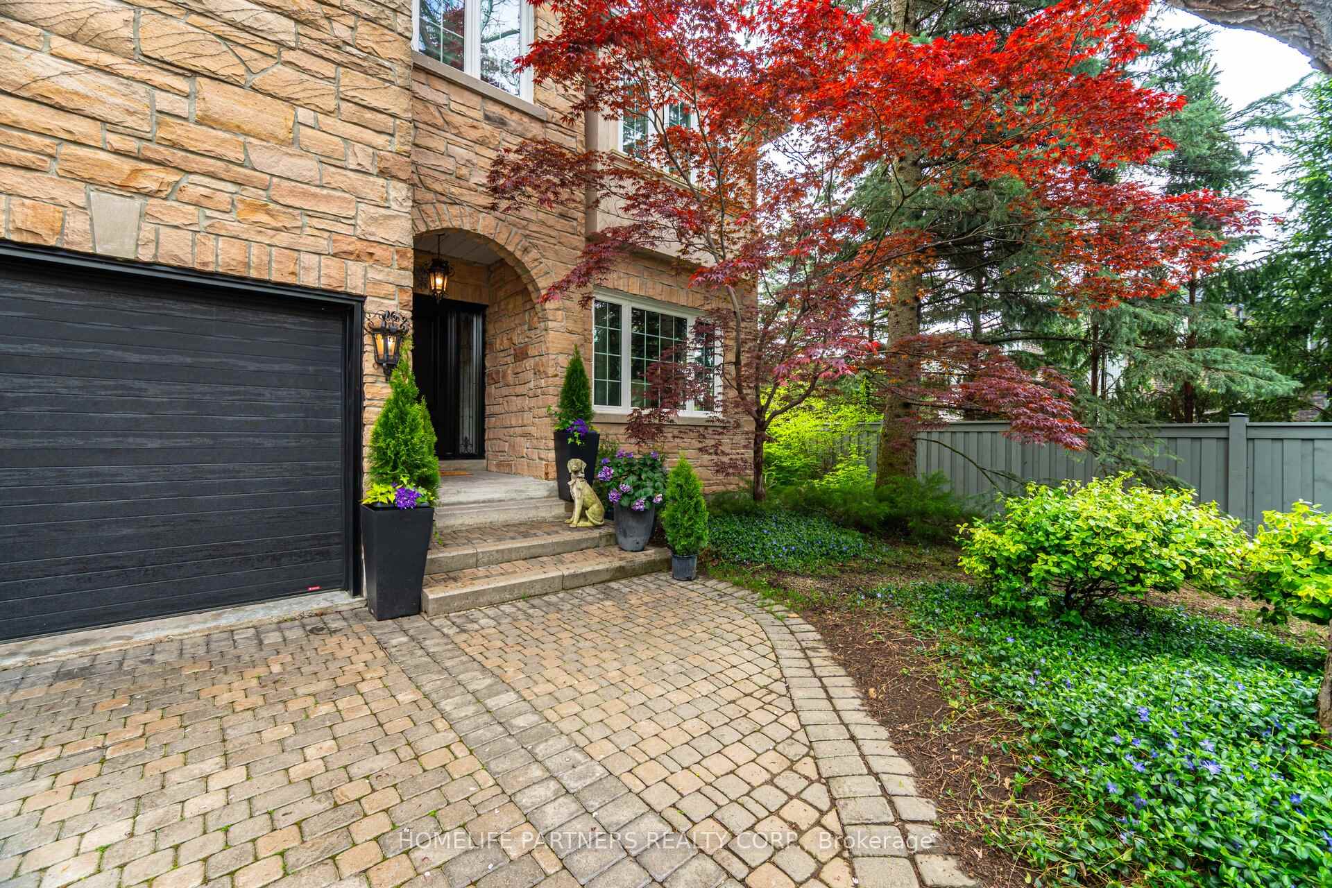 Photo 3 of 17 John Kline Lane, Vaughan, Kleinburg — HOMEH