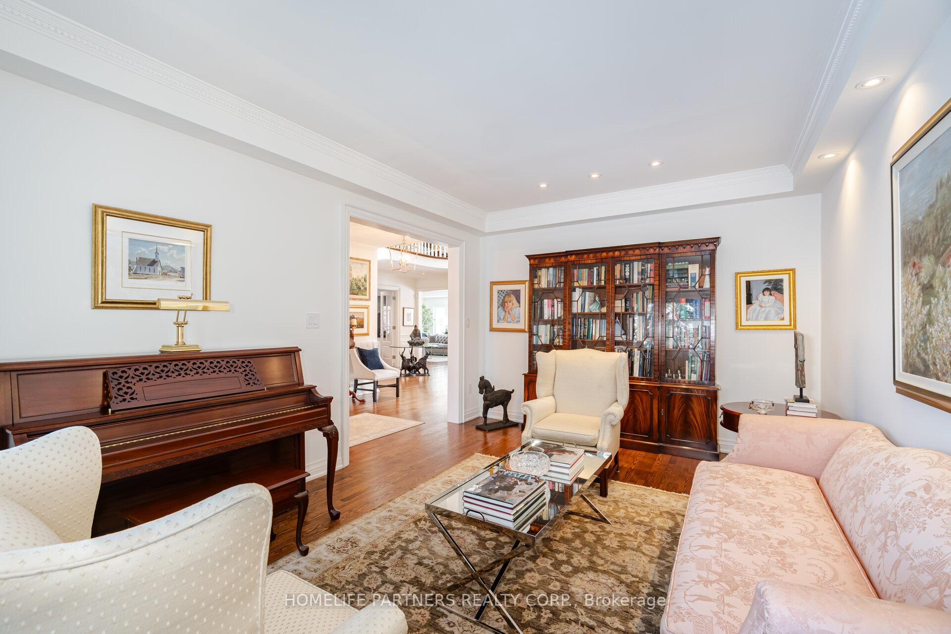 Photo 8 of 17 John Kline Lane, Vaughan, Kleinburg — HOMEH