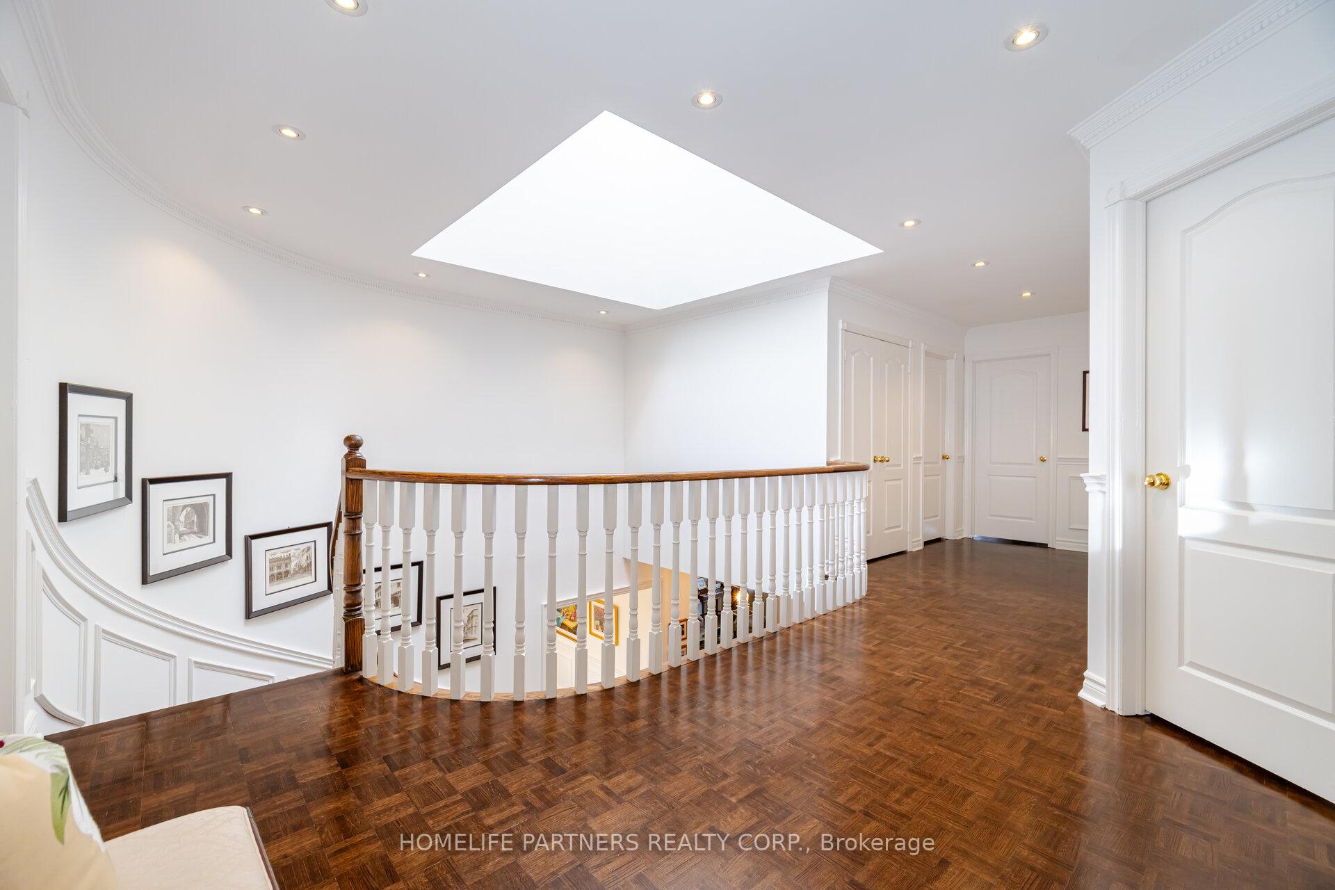 Photo 23 of 17 John Kline Lane, Vaughan, Kleinburg — HOMEH