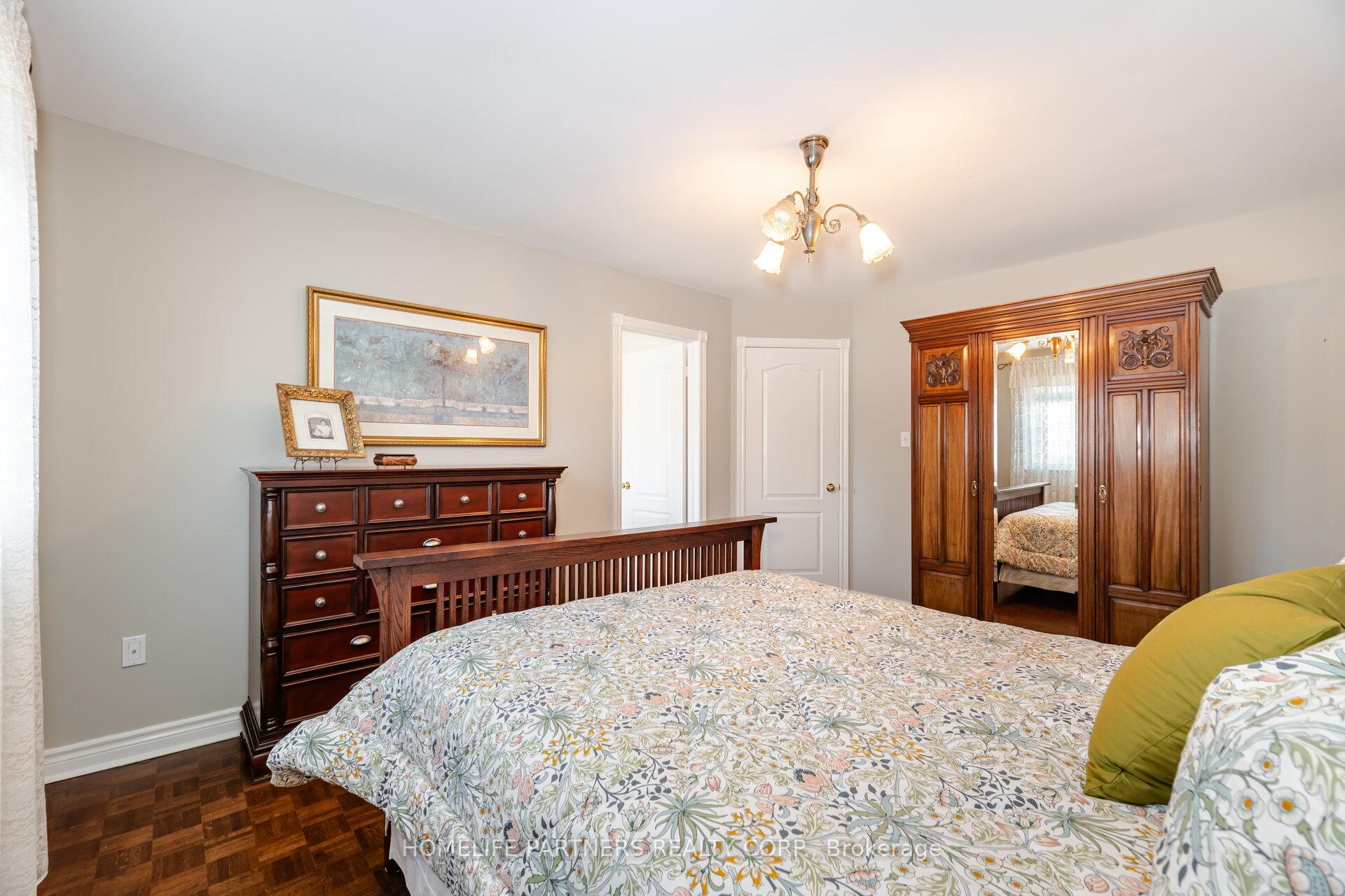 Photo 34 of 17 John Kline Lane, Vaughan, Kleinburg — HOMEH