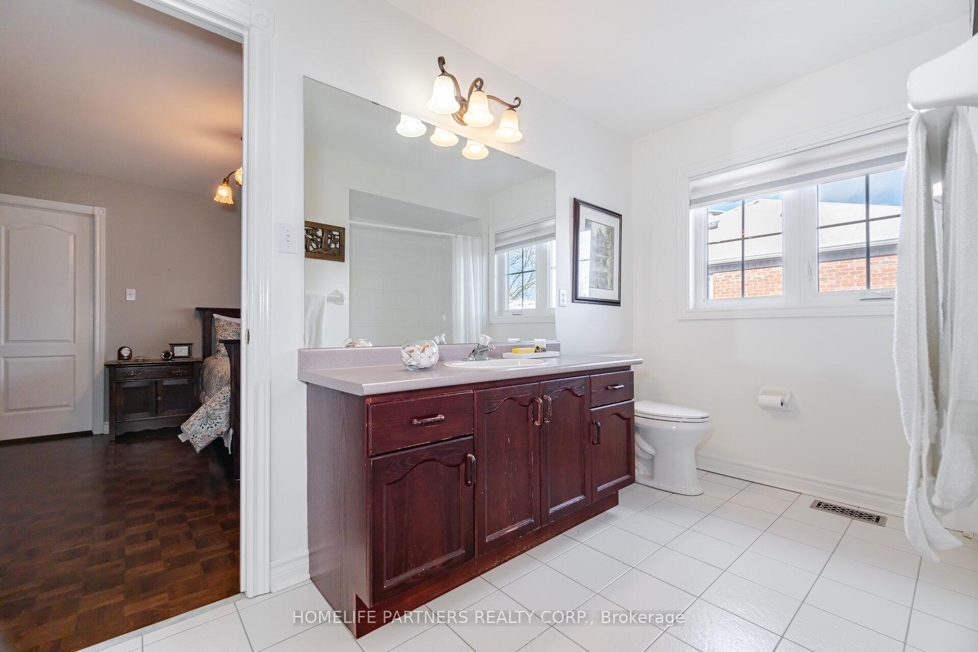 Photo 35 of 17 John Kline Lane, Vaughan, Kleinburg — HOMEH