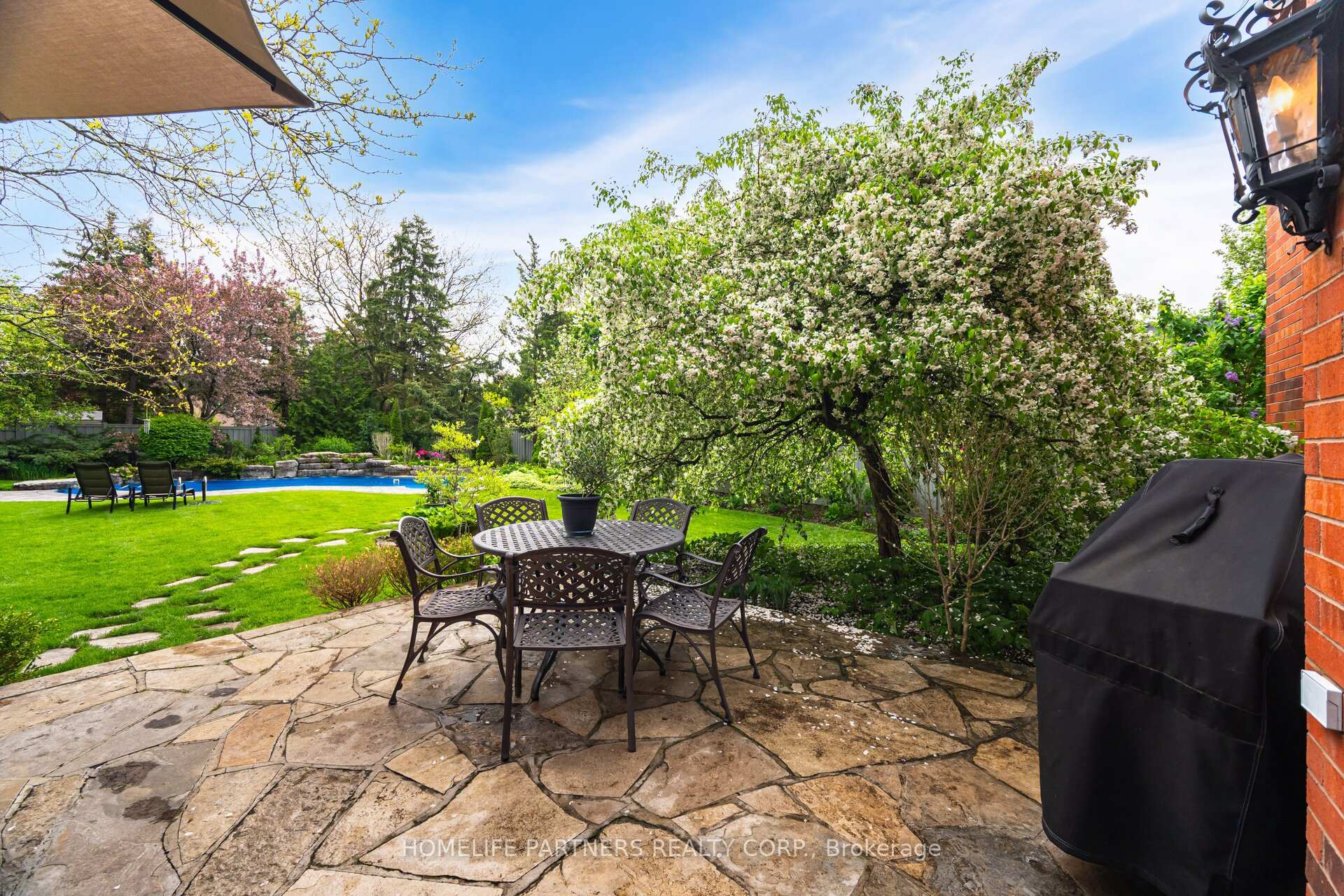 Photo 37 of 17 John Kline Lane, Vaughan, Kleinburg — HOMEH