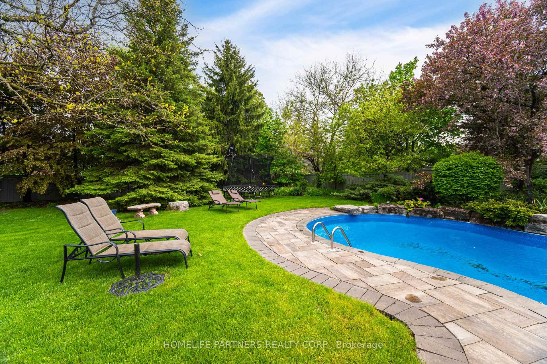 Photo 43 of 17 John Kline Lane, Vaughan, Kleinburg — HOMEH