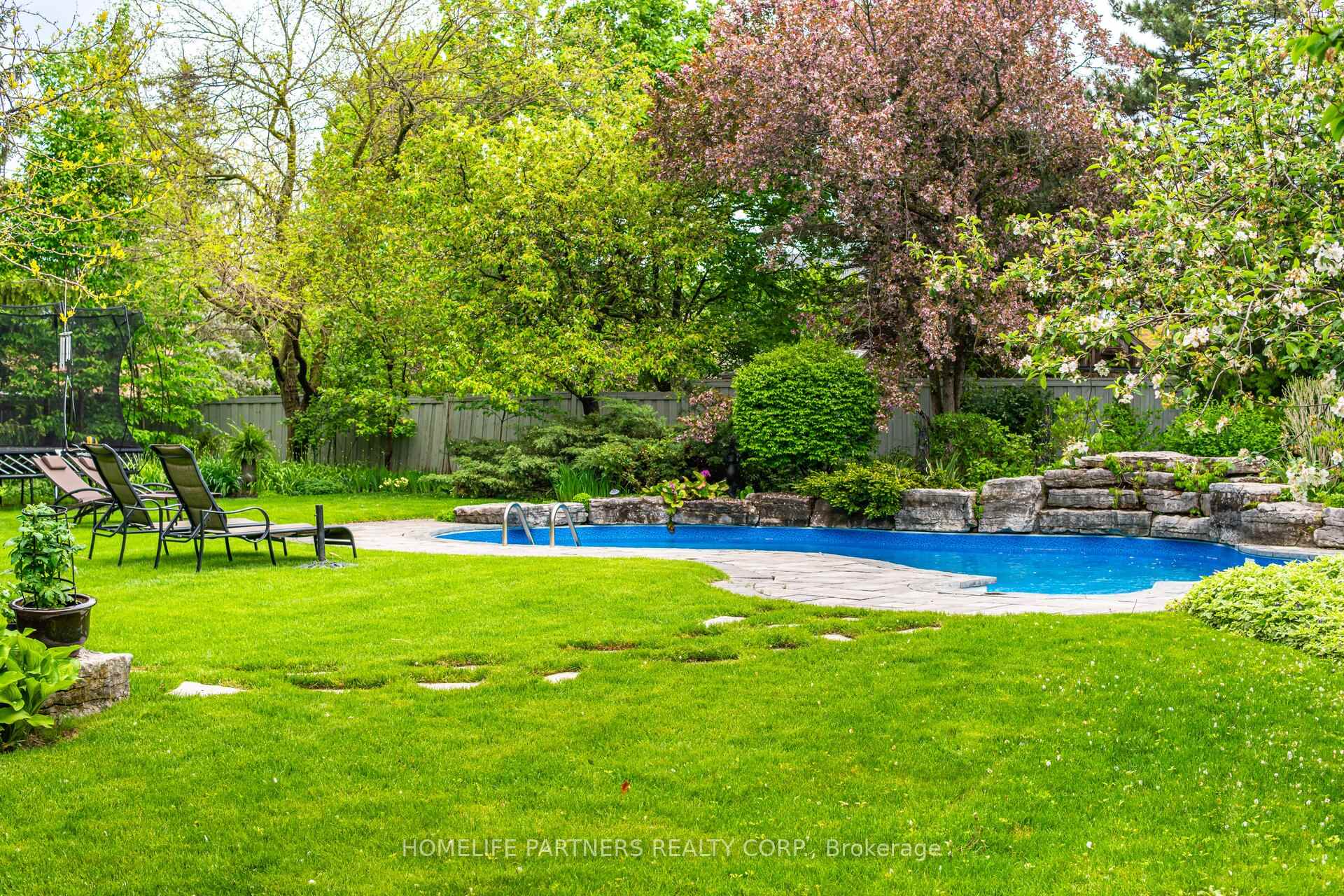 Photo 49 of 17 John Kline Lane, Vaughan, Kleinburg — HOMEH