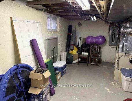 Photo 11 of 314 Pitt Street W, Whitby, Downtown Whitby — HOMEH