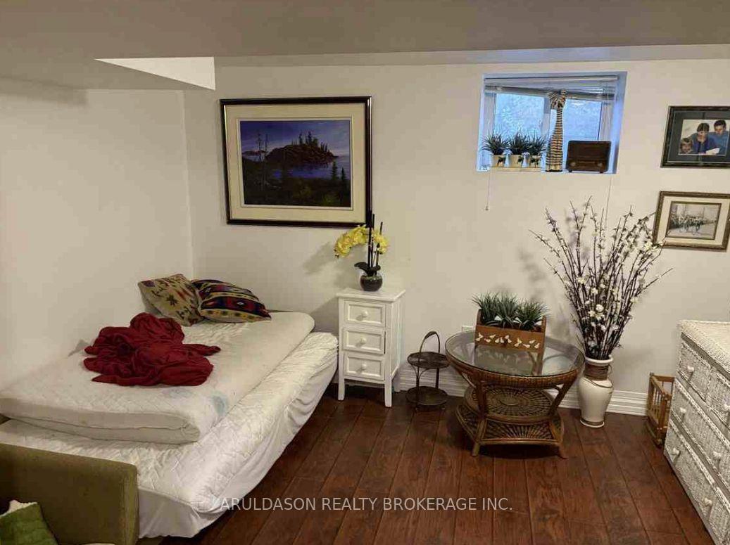 Photo 13 of 314 Pitt Street W, Whitby, Downtown Whitby — HOMEH
