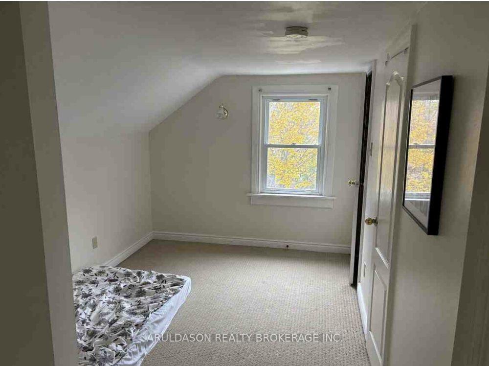 Photo 18 of 314 Pitt Street W, Whitby, Downtown Whitby — HOMEH