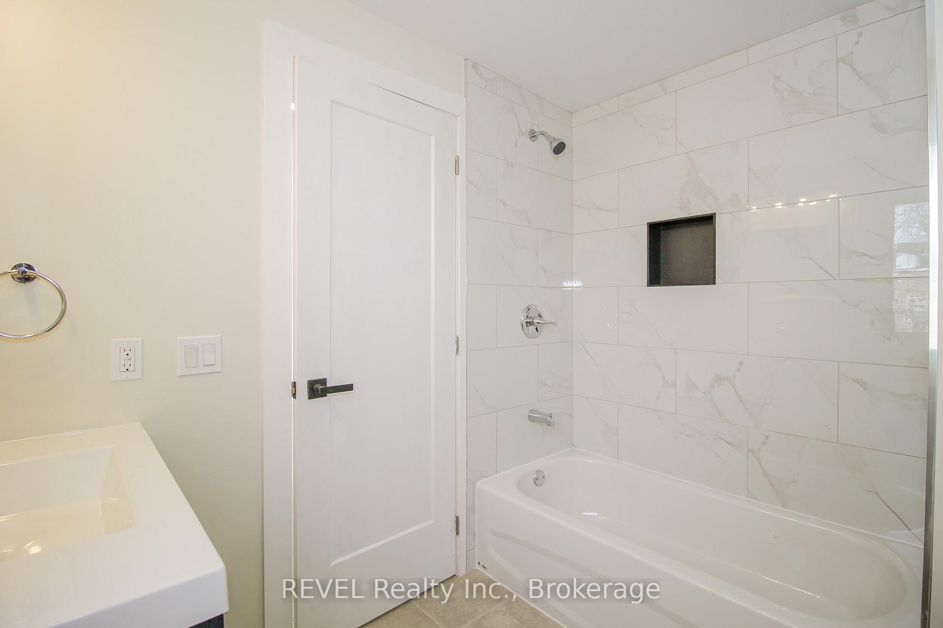 Photo 15 of 406 Navy Street, Welland, Lincoln/Crowland — HOMEH