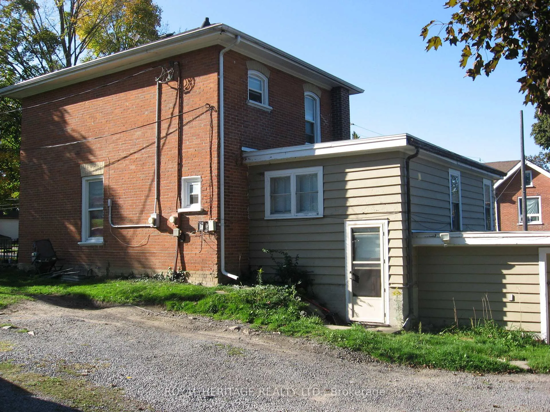 Photo 4 of 276 Parkhill Road W, Peterborough, Northcrest Ward 5 — HOMEH
