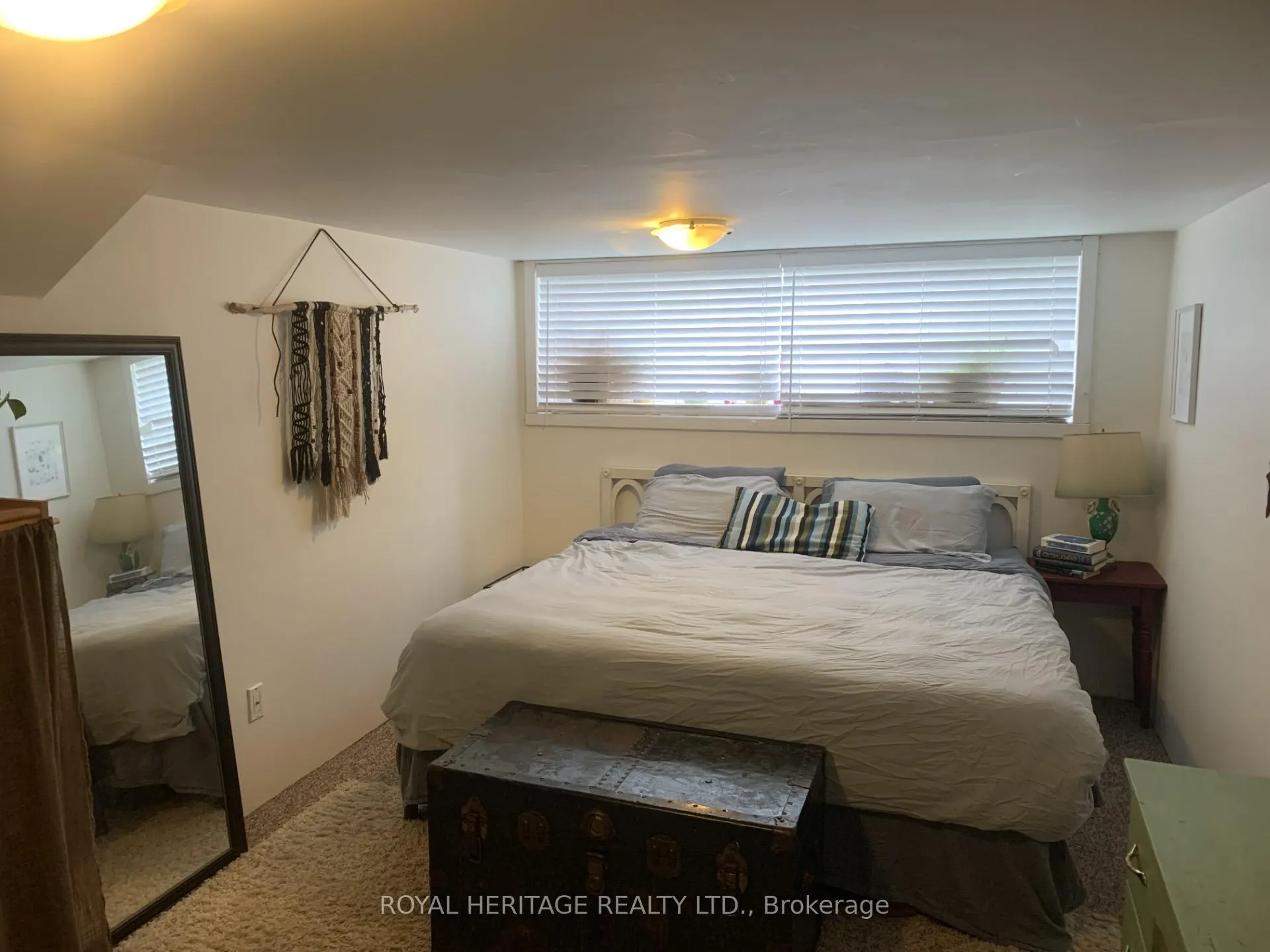 Photo 8 of 276 Parkhill Road W, Peterborough, Northcrest Ward 5 — HOMEH