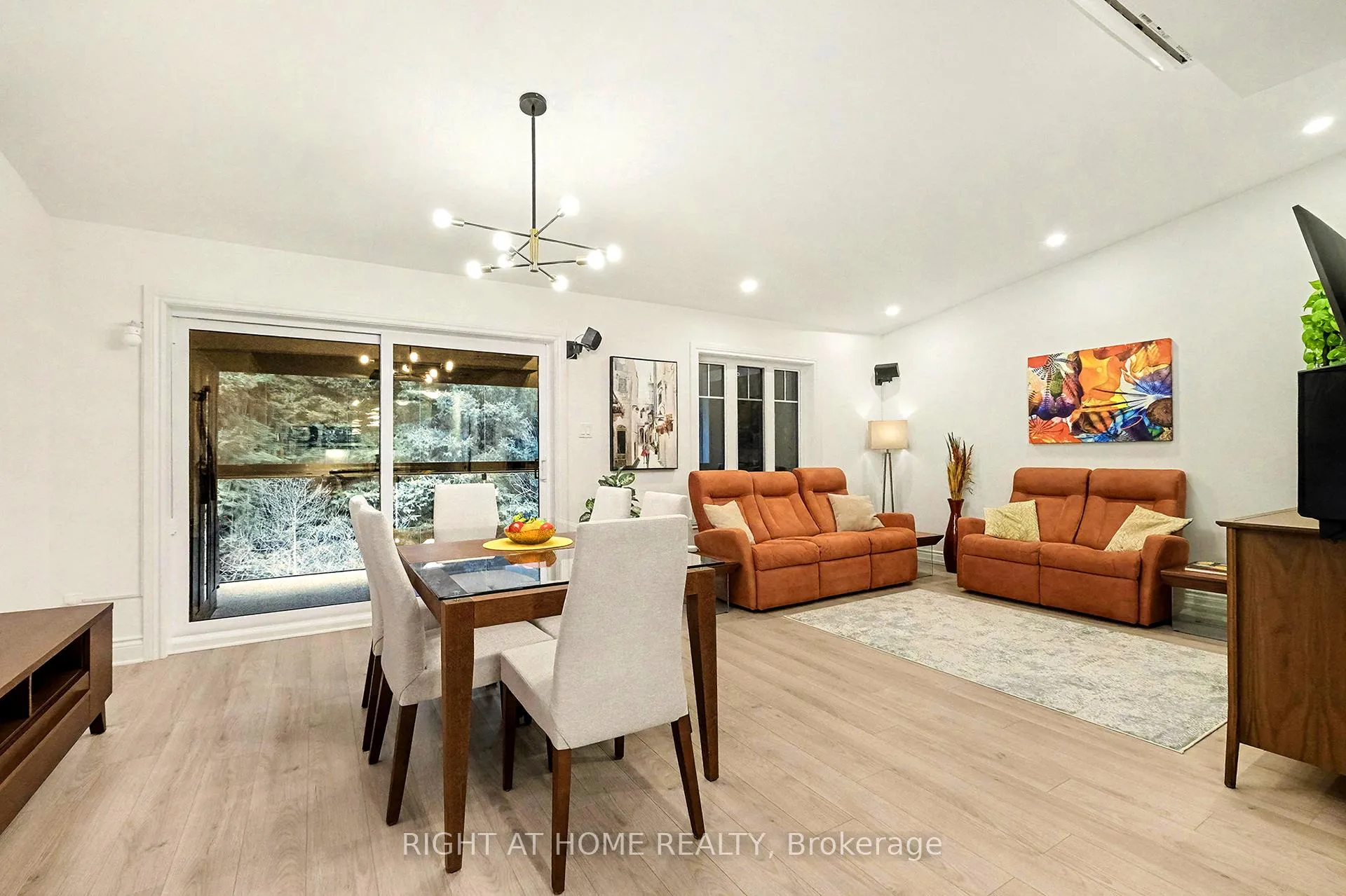 Photo 6 of Unit 606, 115 St Moritz Trail, Embrun — HOMEH