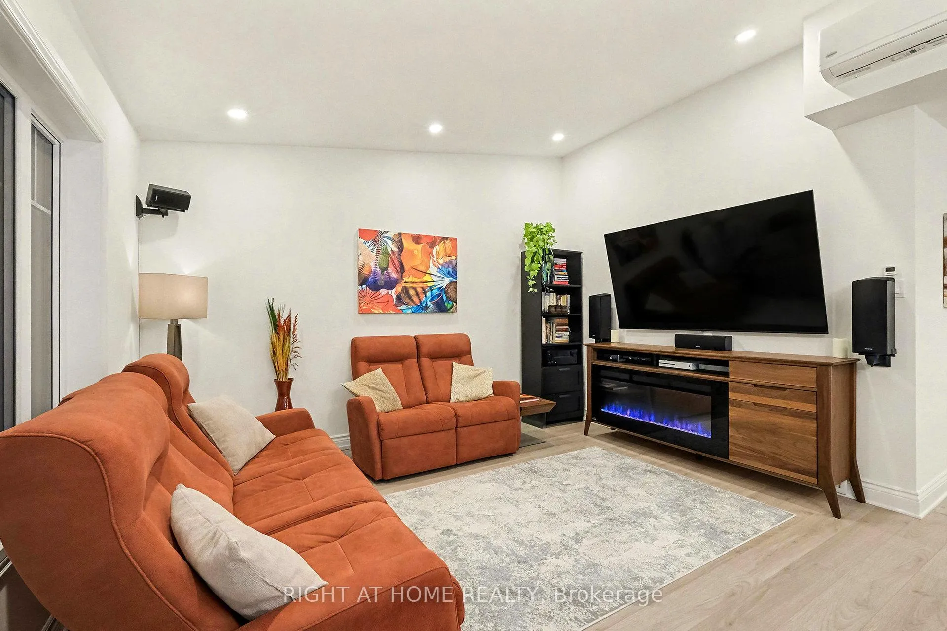 Photo 8 of Unit 606, 115 St Moritz Trail, Embrun — HOMEH