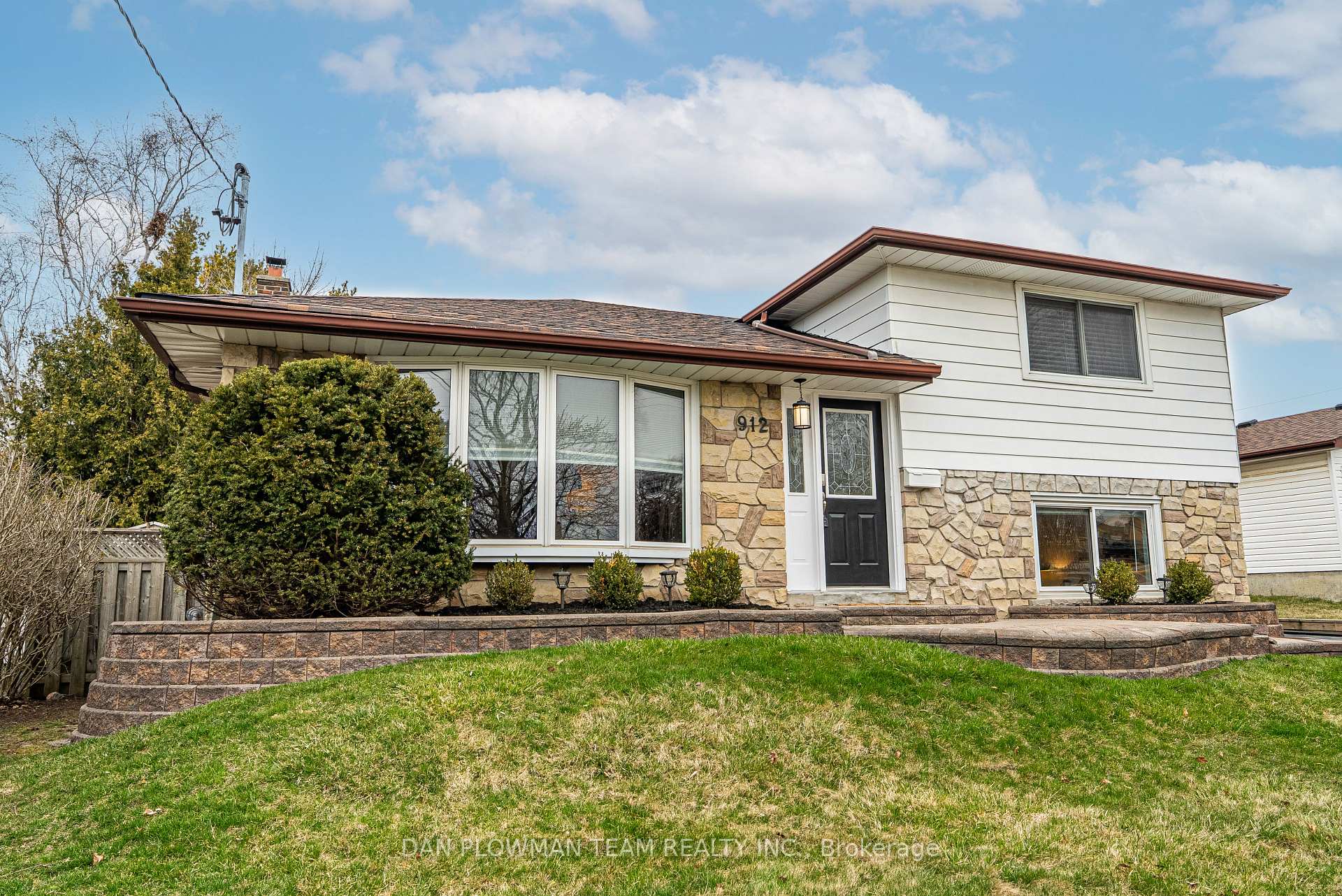 Photo 1 of 912 Hutchison Avenue, Whitby, Downtown Whitby — HOMEH