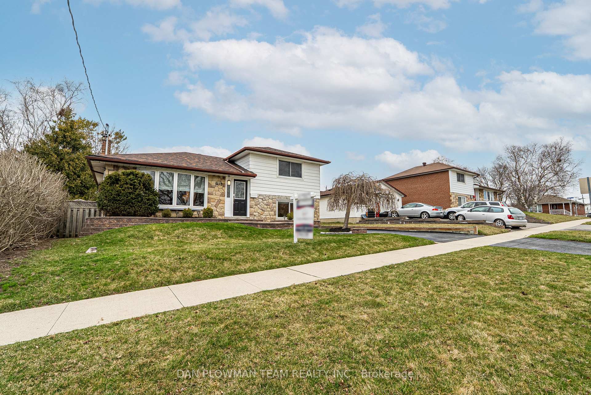 Photo 2 of 912 Hutchison Avenue, Whitby, Downtown Whitby — HOMEH