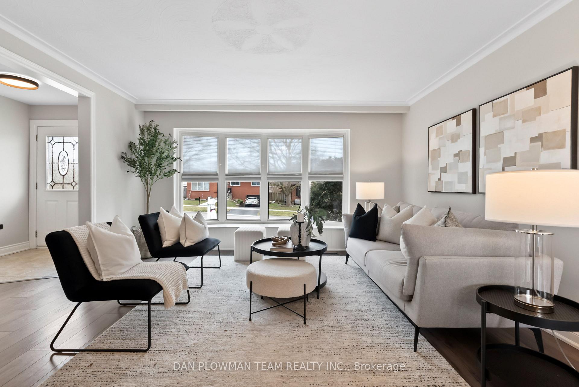 Photo 8 of 912 Hutchison Avenue, Whitby, Downtown Whitby — HOMEH