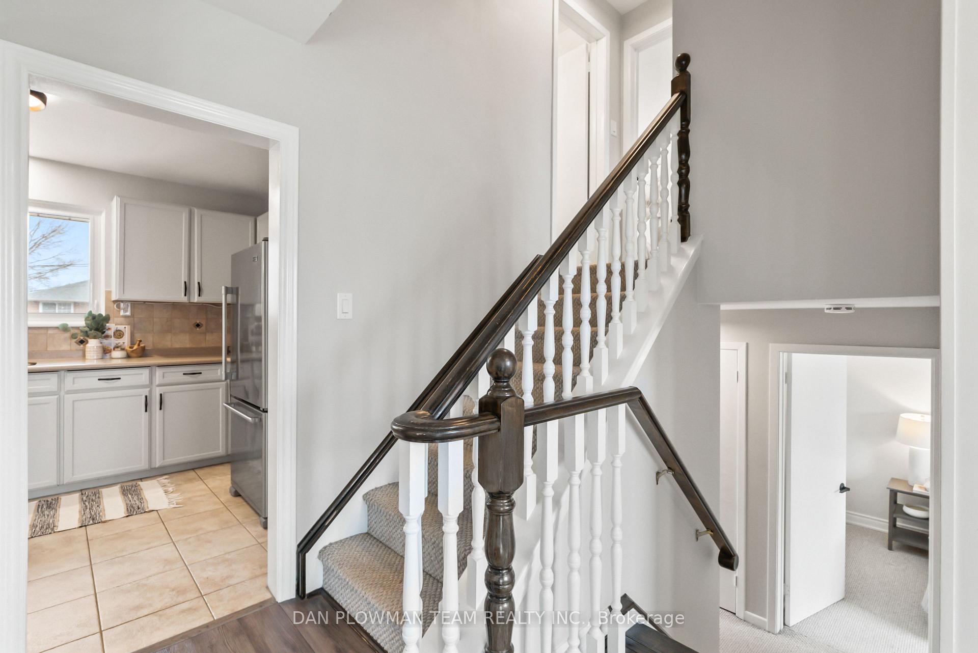 Photo 16 of 912 Hutchison Avenue, Whitby, Downtown Whitby — HOMEH