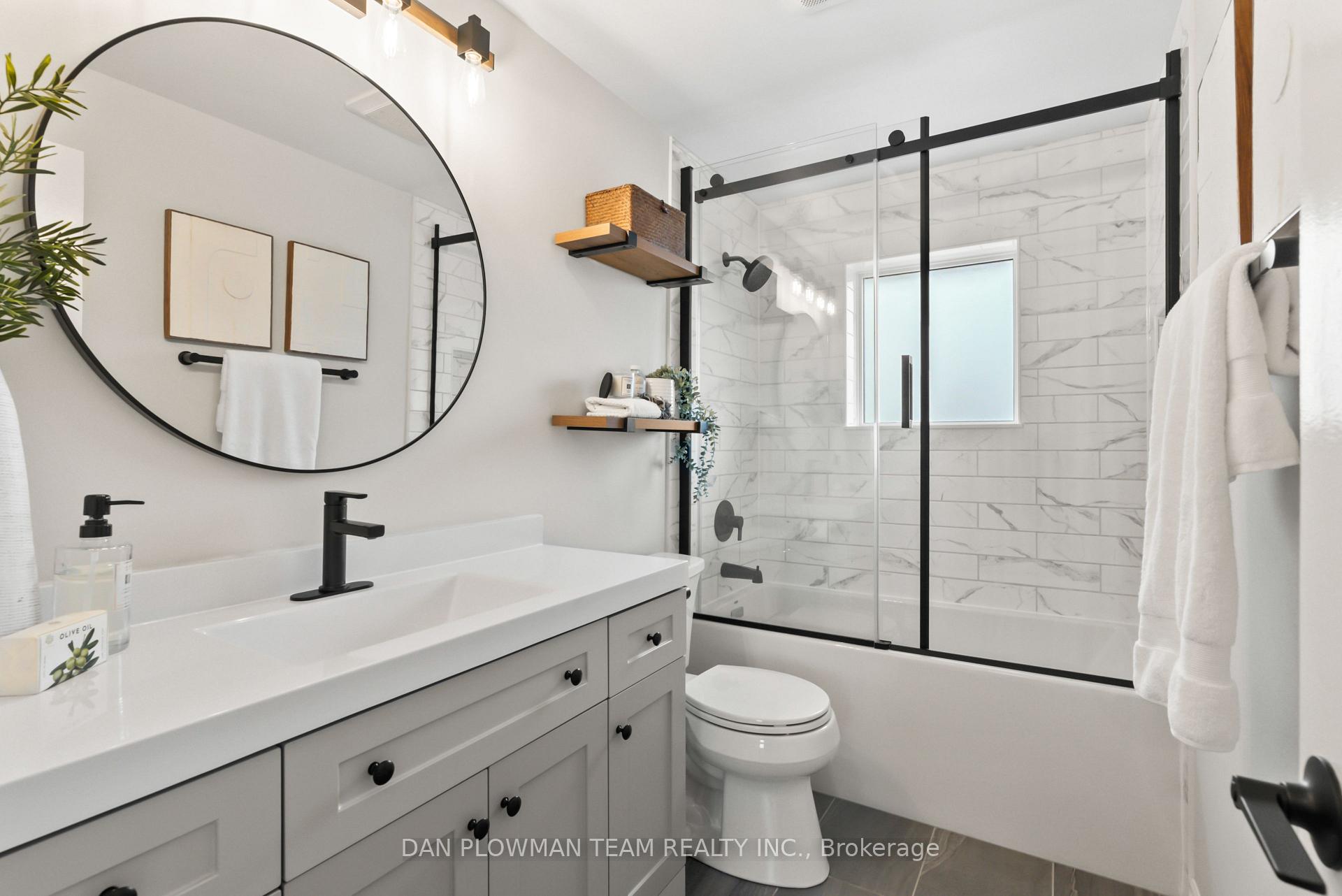 Photo 19 of 912 Hutchison Avenue, Whitby, Downtown Whitby — HOMEH