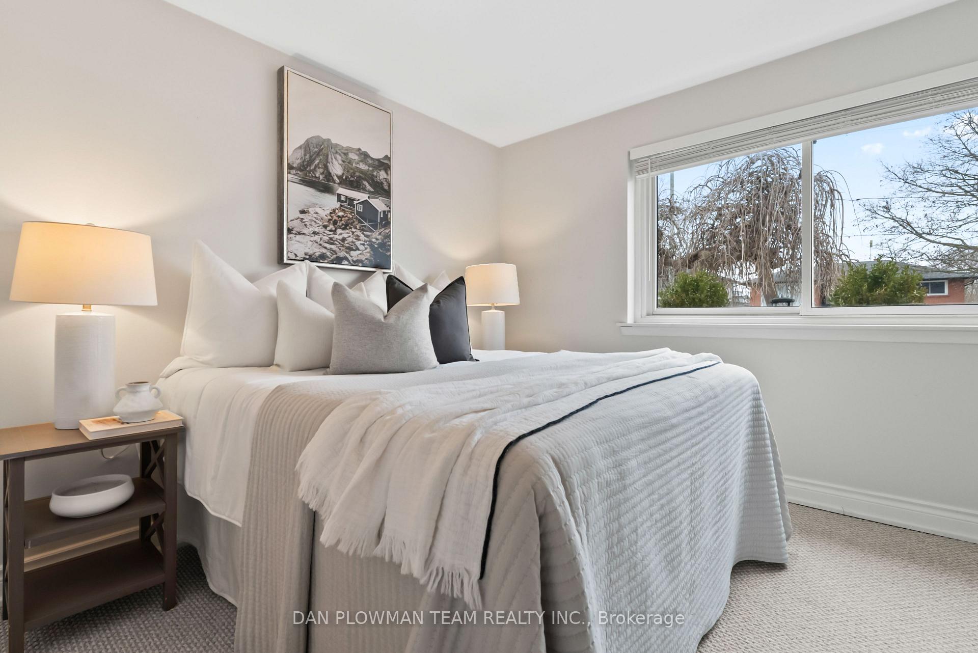 Photo 21 of 912 Hutchison Avenue, Whitby, Downtown Whitby — HOMEH