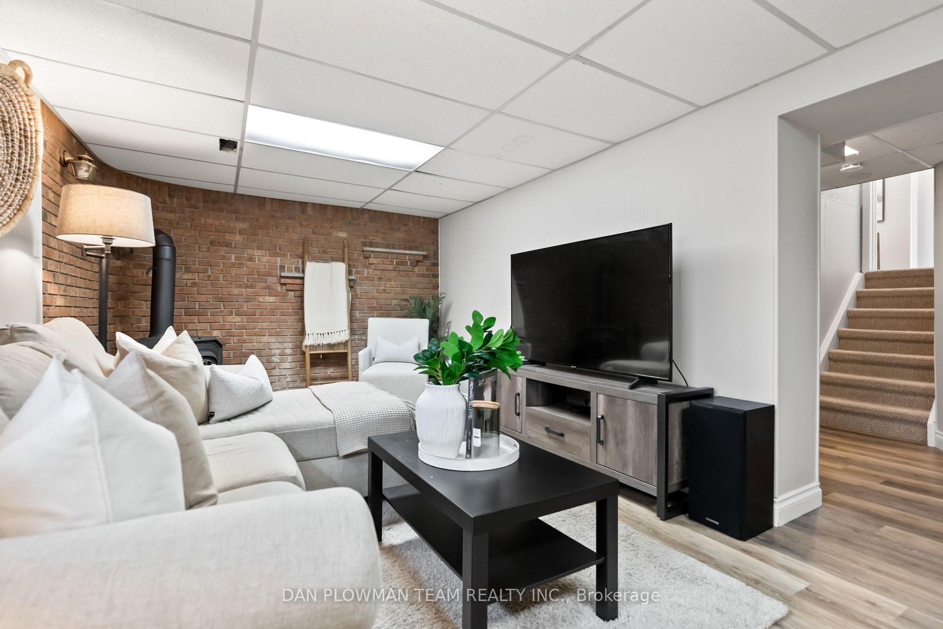 Photo 29 of 912 Hutchison Avenue, Whitby, Downtown Whitby — HOMEH