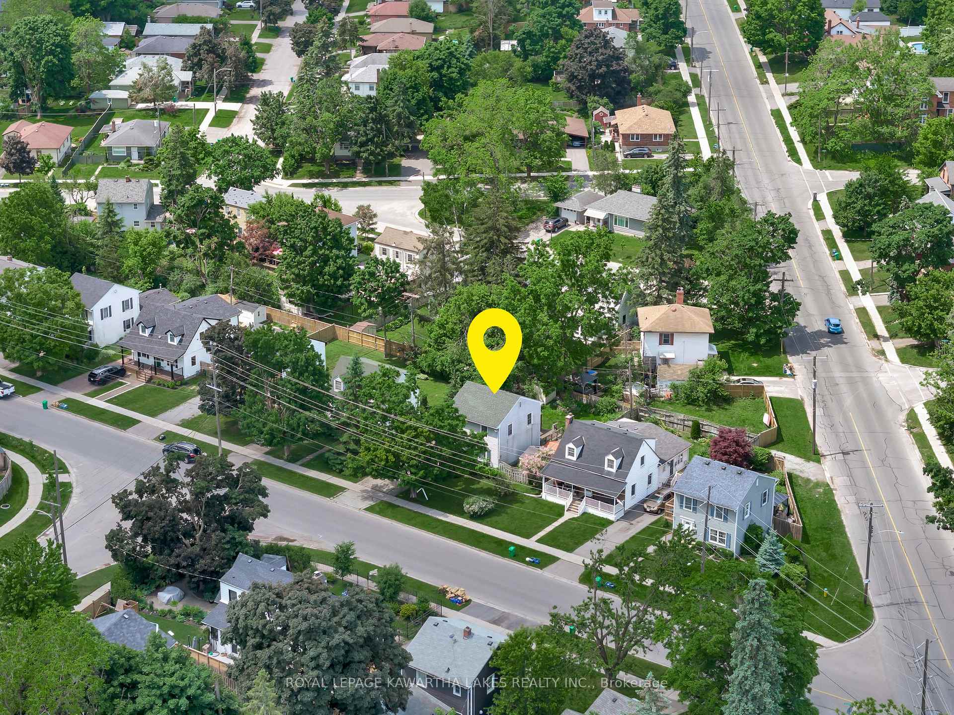 Photo 2 of 769 Chesterfield Avenue, Peterborough, Northcrest Ward 5 — HOMEH