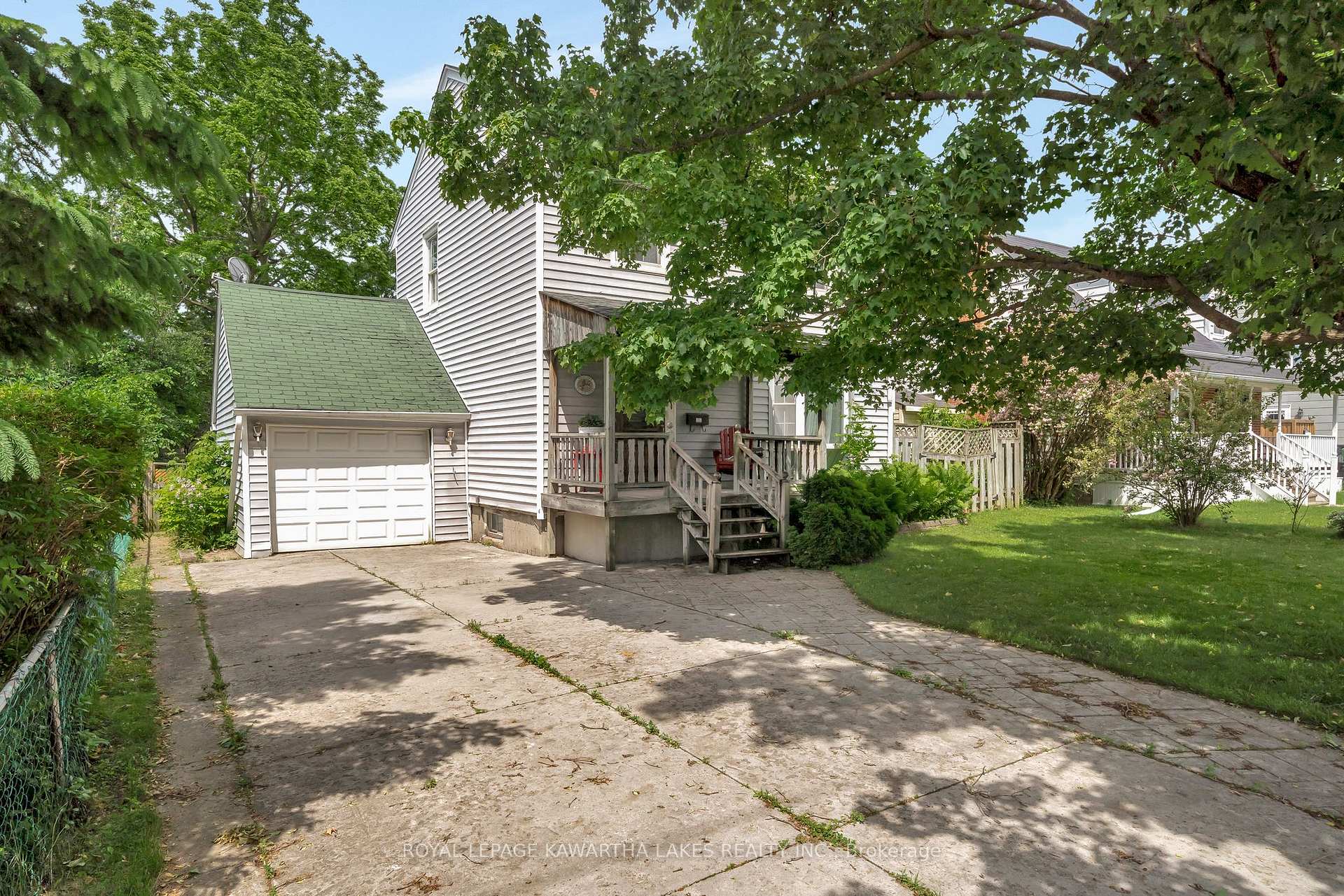 Photo 7 of 769 Chesterfield Avenue, Peterborough, Northcrest Ward 5 — HOMEH