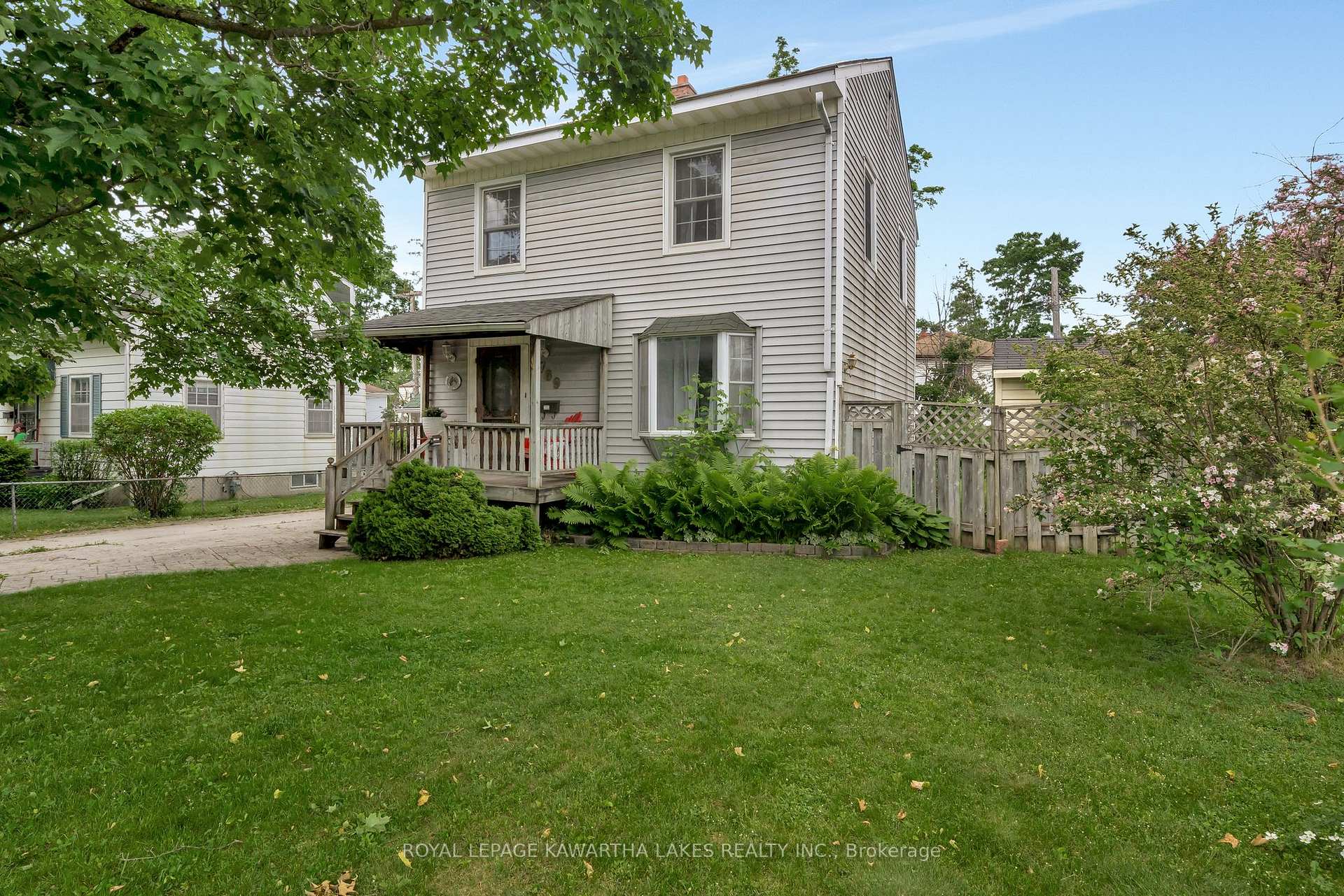 Photo 9 of 769 Chesterfield Avenue, Peterborough, Northcrest Ward 5 — HOMEH