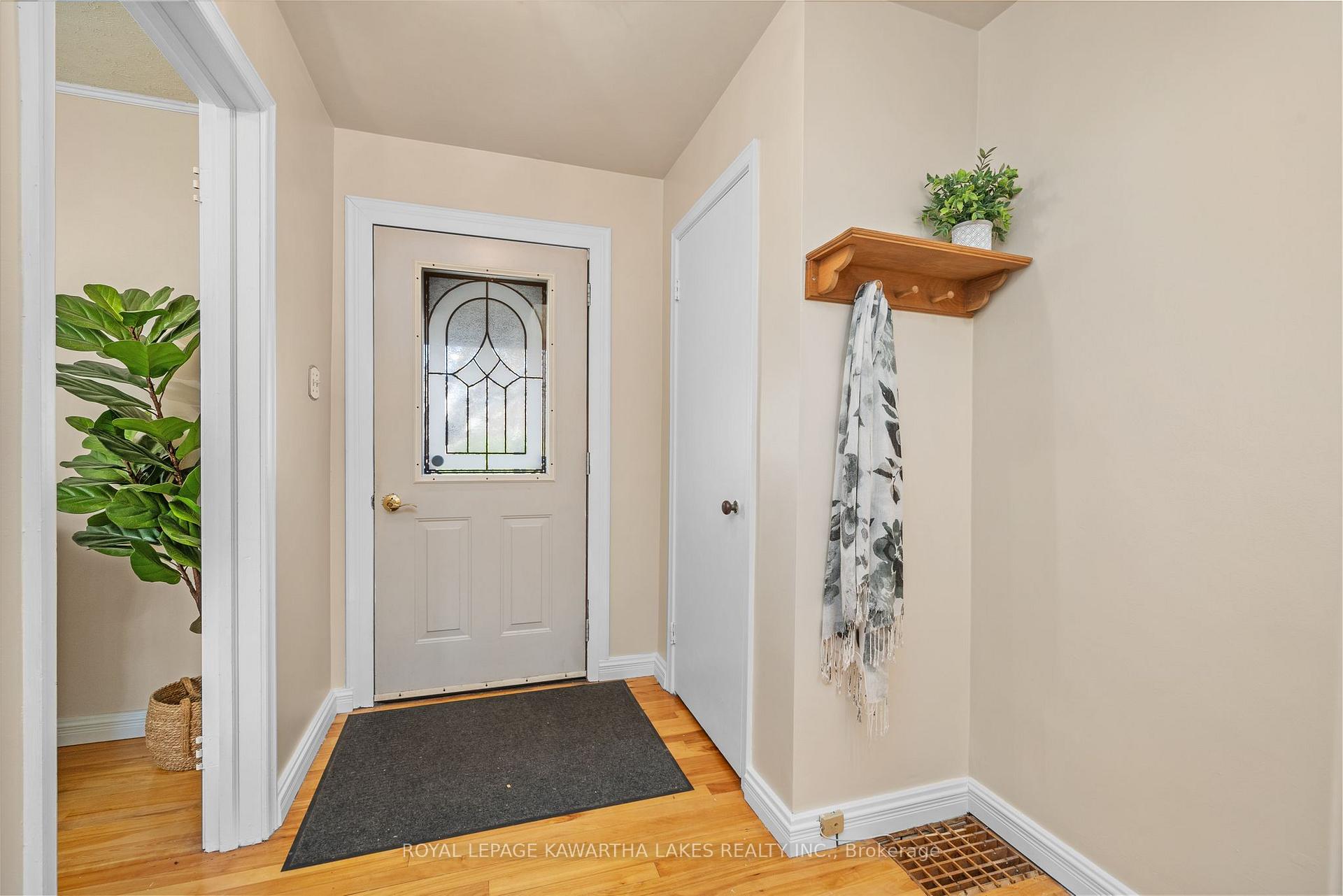 Photo 12 of 769 Chesterfield Avenue, Peterborough, Northcrest Ward 5 — HOMEH
