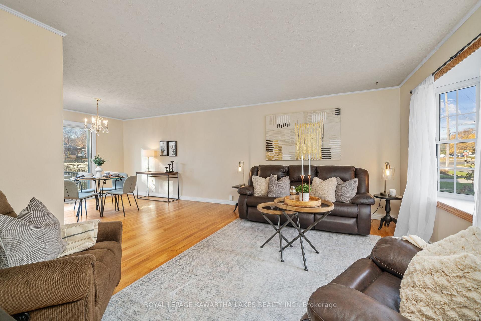 Photo 14 of 769 Chesterfield Avenue, Peterborough, Northcrest Ward 5 — HOMEH