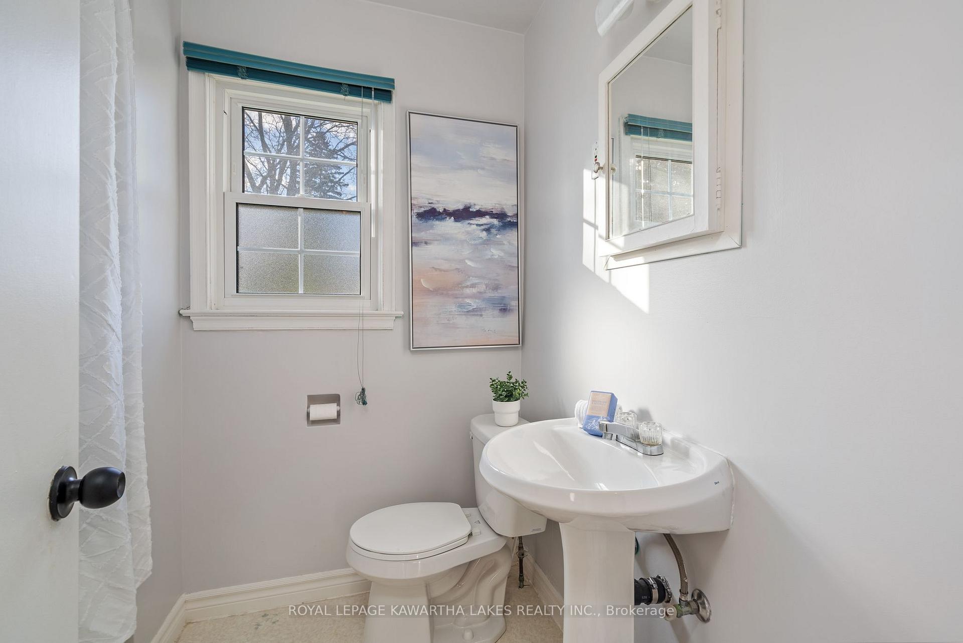 Photo 23 of 769 Chesterfield Avenue, Peterborough, Northcrest Ward 5 — HOMEH