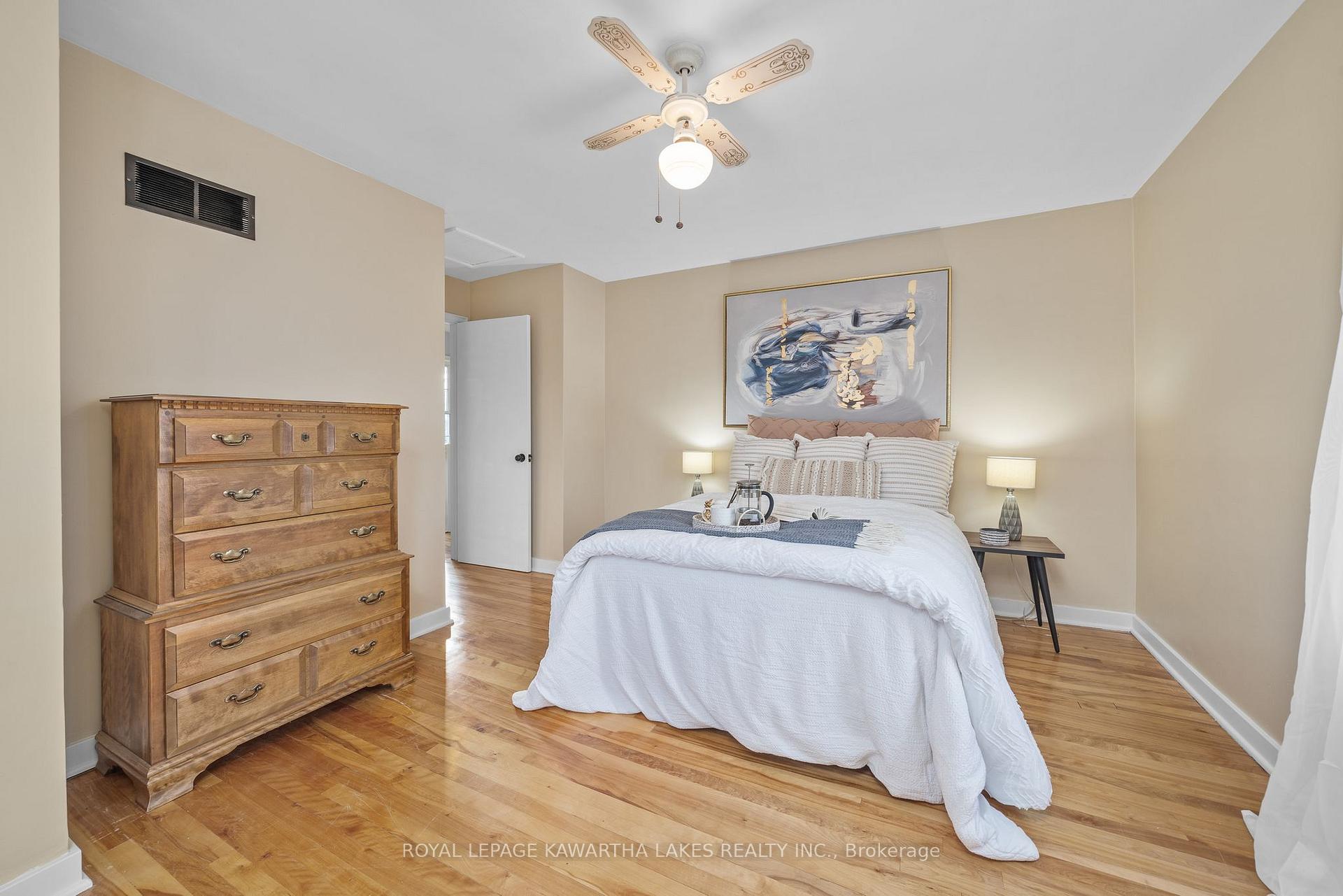 Photo 27 of 769 Chesterfield Avenue, Peterborough, Northcrest Ward 5 — HOMEH